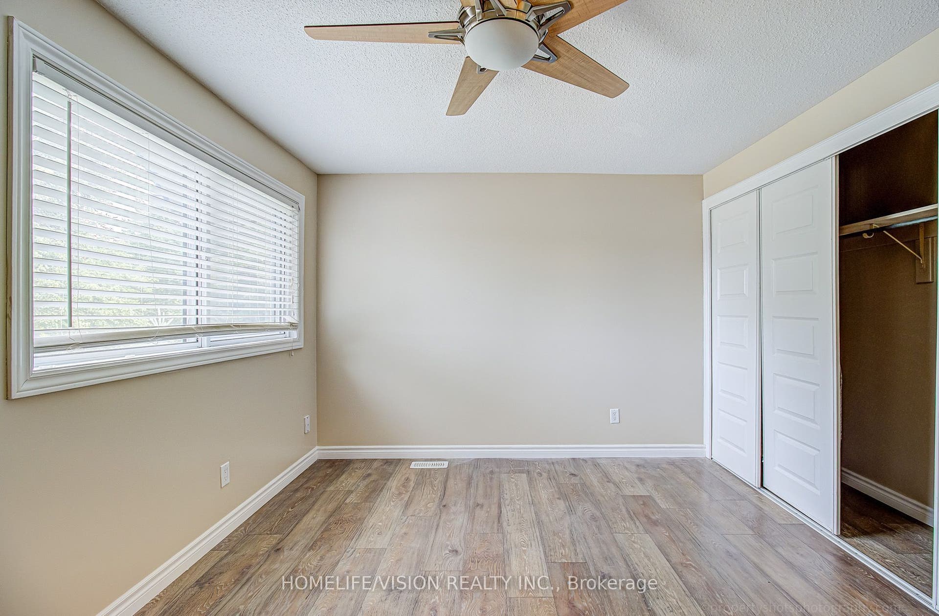 25 Radcliffe Drive, Kitchener, Waterloo ON N2E 2G3