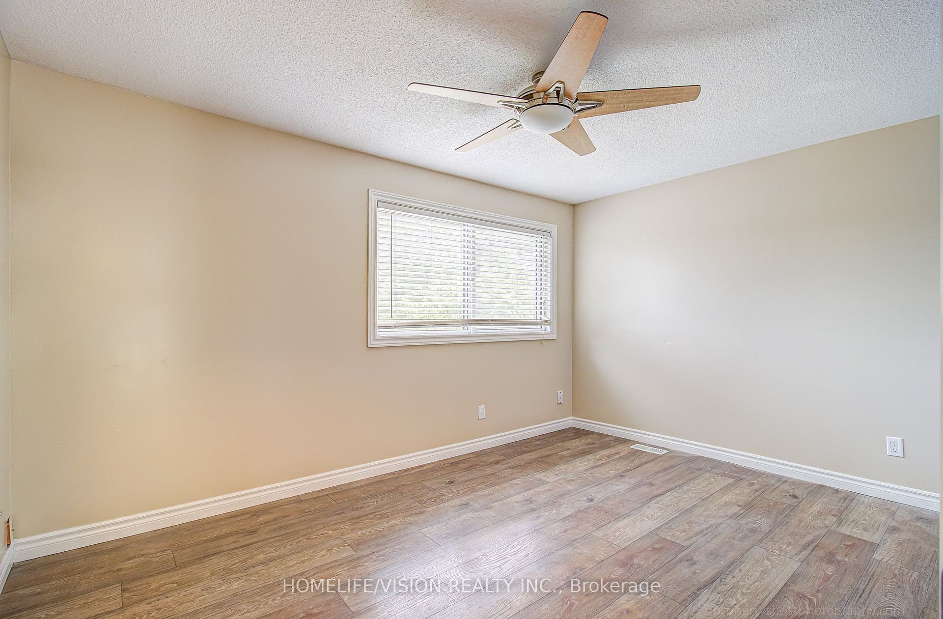 25 Radcliffe Drive, Kitchener, Waterloo ON N2E 2G3