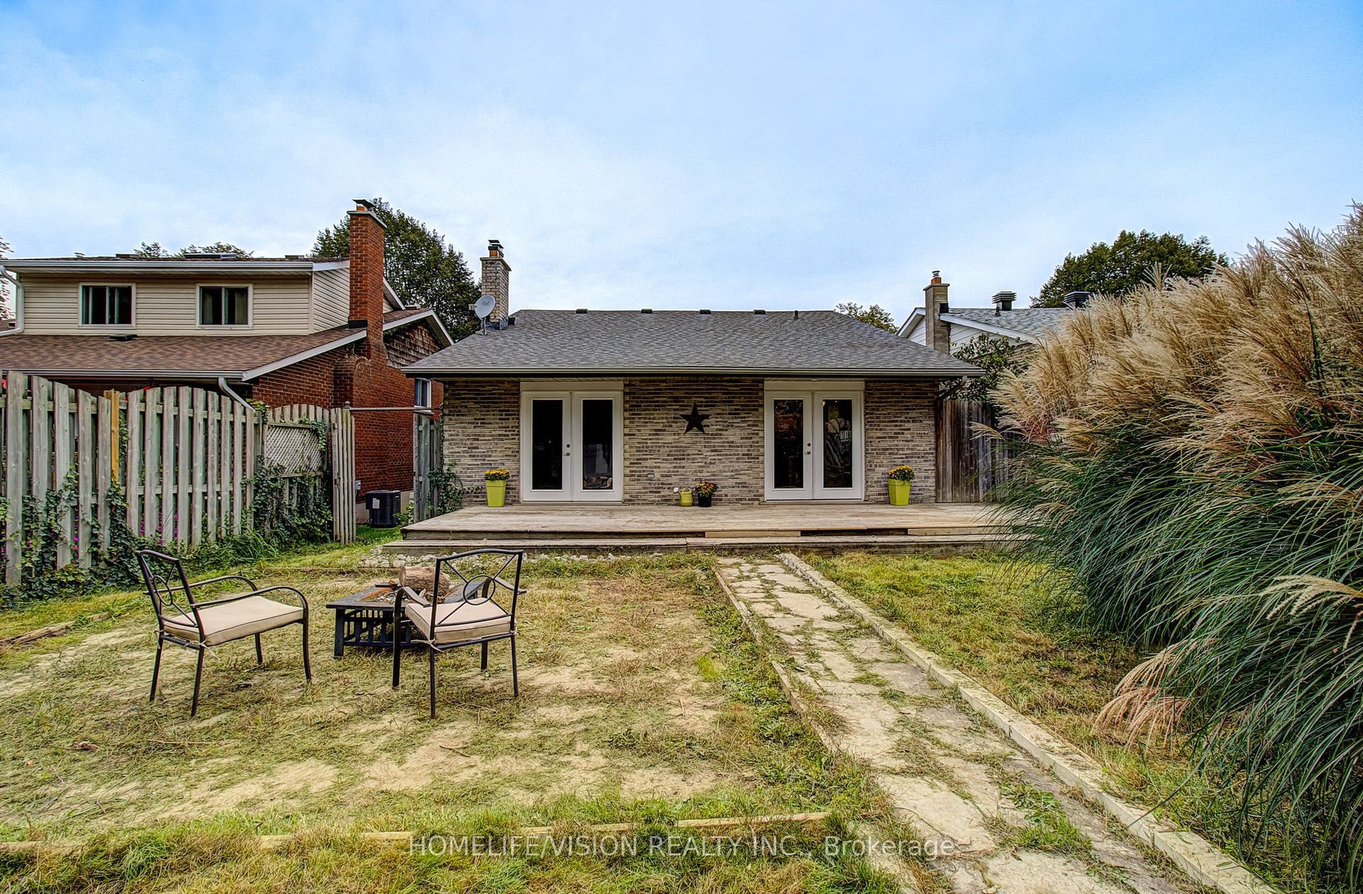 25 Radcliffe Drive, Kitchener, Waterloo ON N2E 2G3