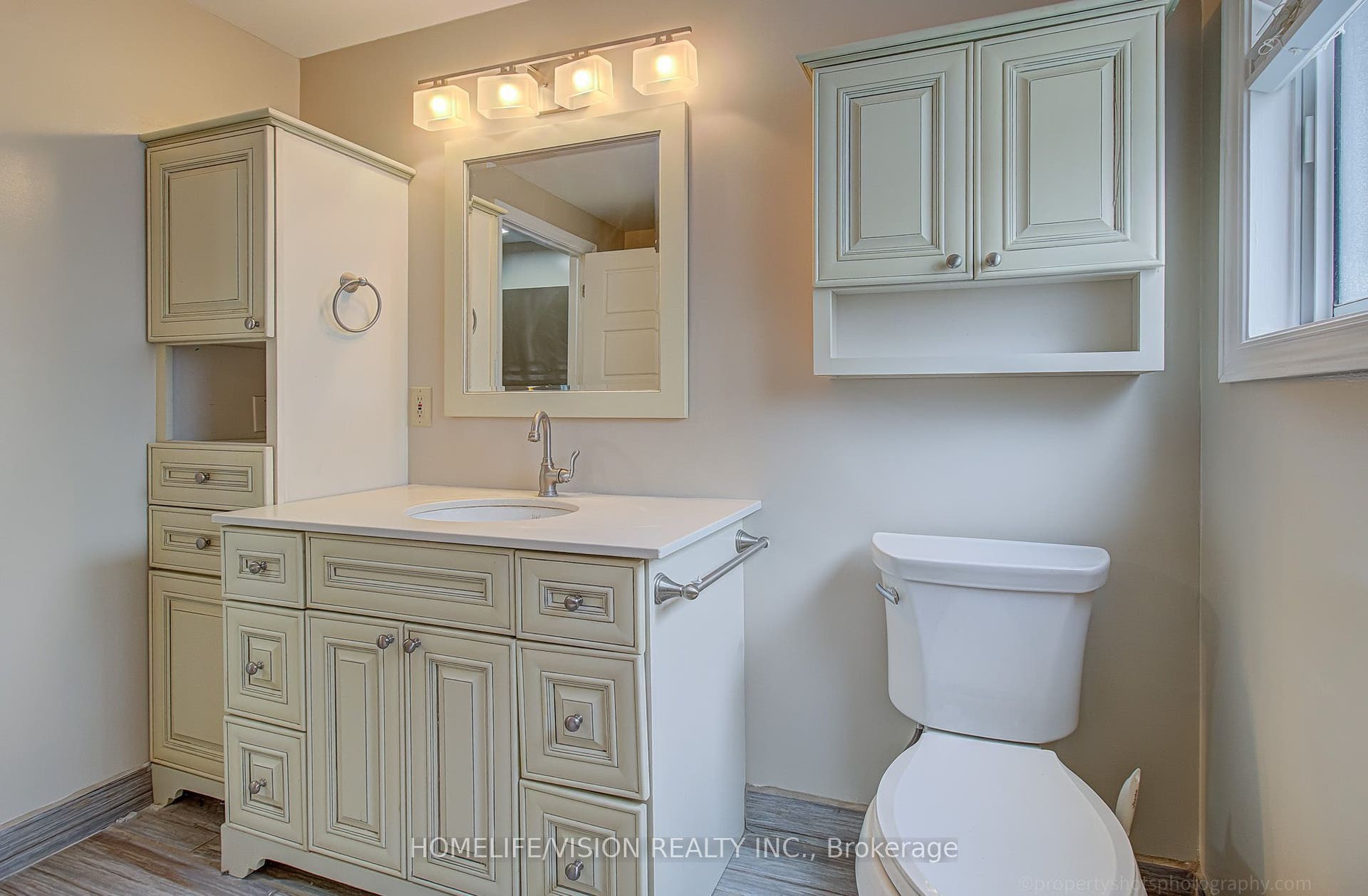 25 Radcliffe Drive, Kitchener, Waterloo ON N2E 2G3