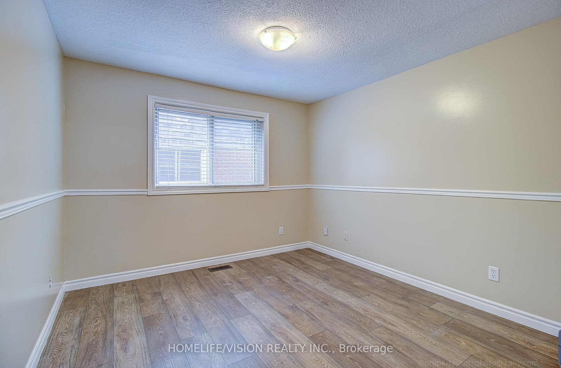 25 Radcliffe Drive, Kitchener, Waterloo ON N2E 2G3
