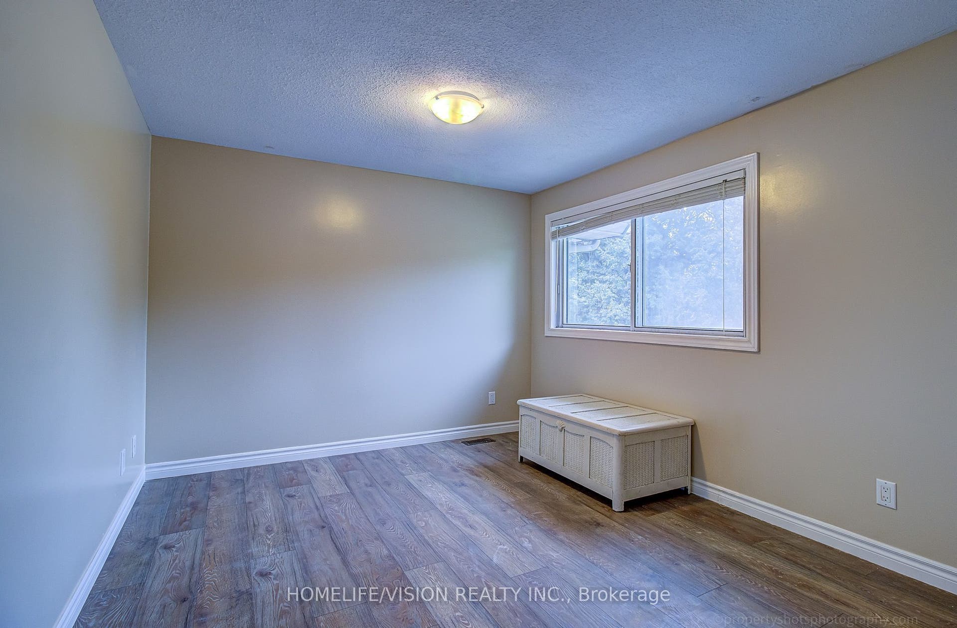 25 Radcliffe Drive, Kitchener, Waterloo ON N2E 2G3