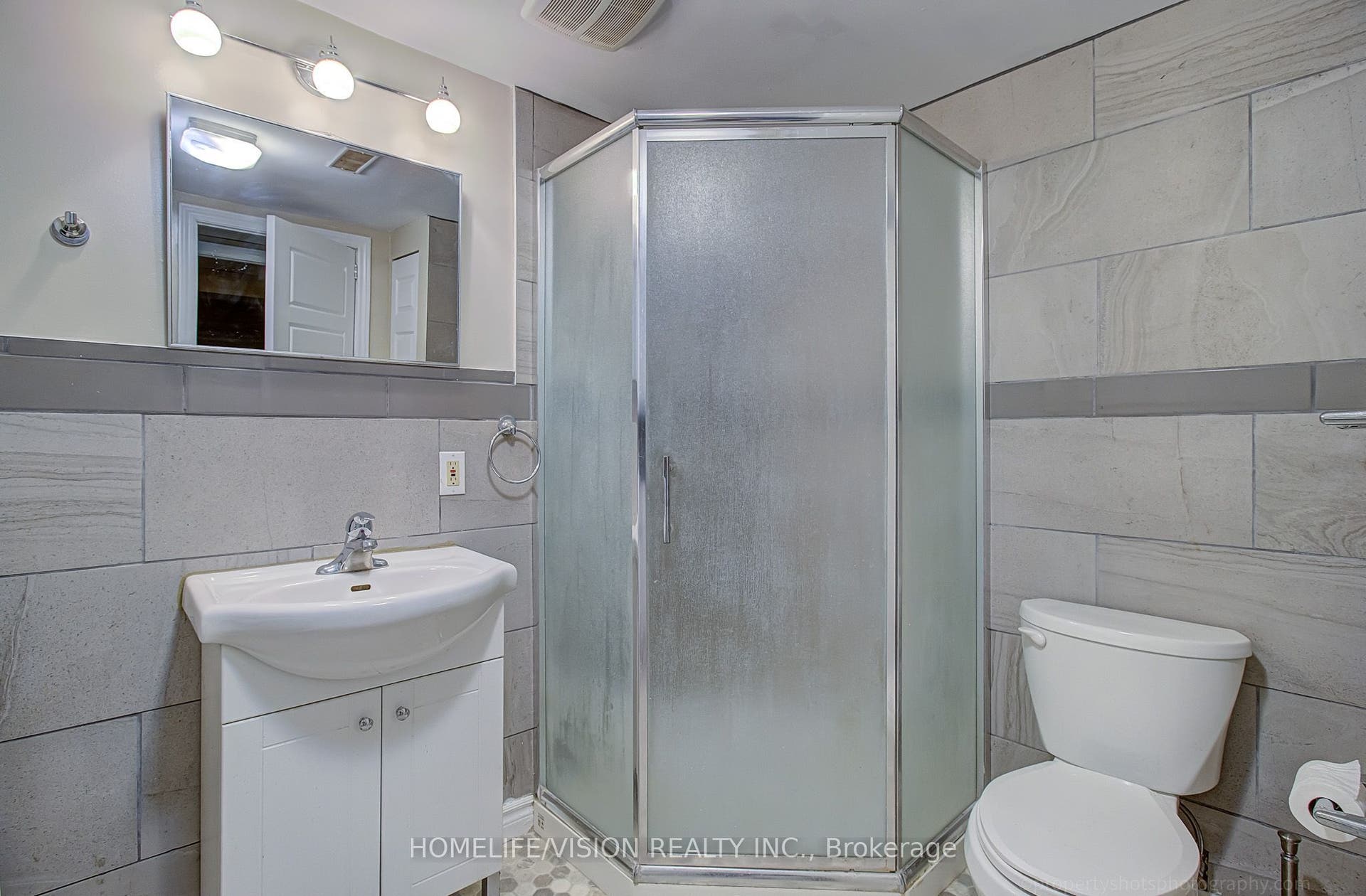 25 Radcliffe Drive, Kitchener, Waterloo ON N2E 2G3