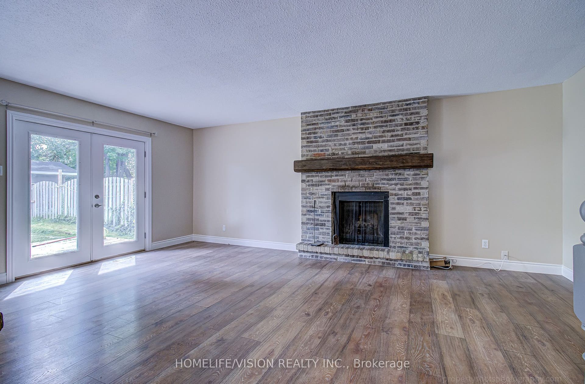 25 Radcliffe Drive, Kitchener, Waterloo ON N2E 2G3