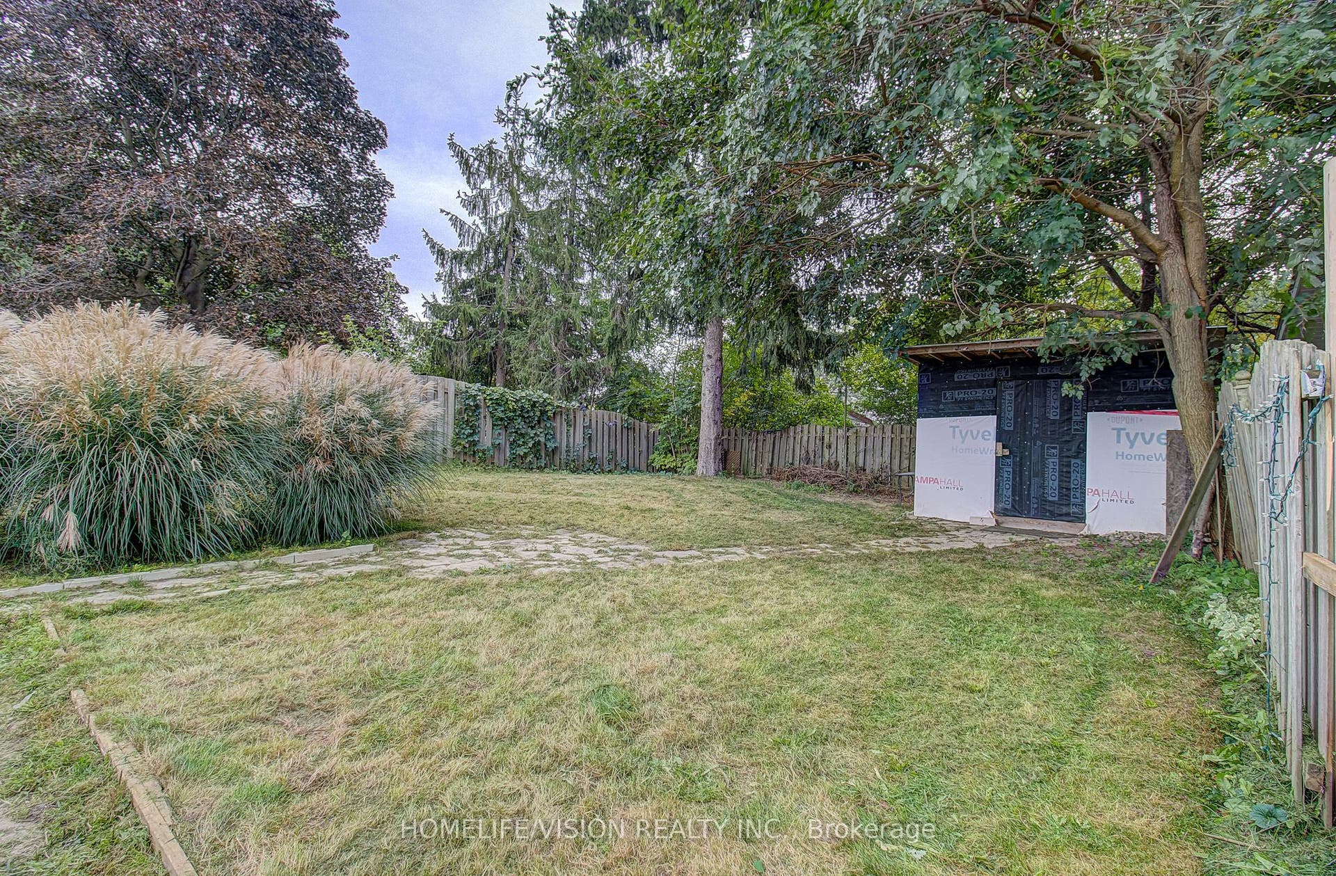 25 Radcliffe Drive, Kitchener, Waterloo ON N2E 2G3