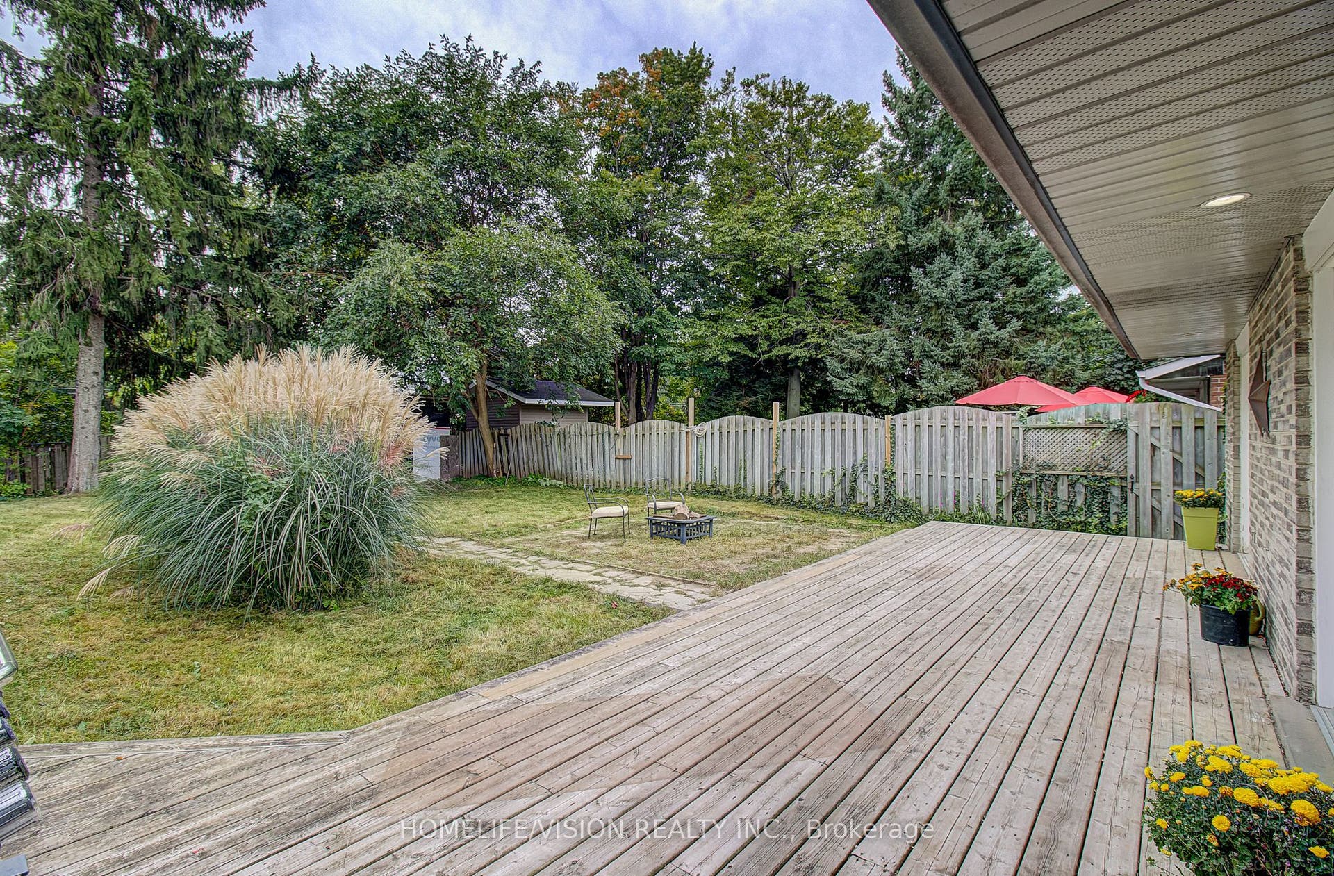 25 Radcliffe Drive, Kitchener, Waterloo ON N2E 2G3