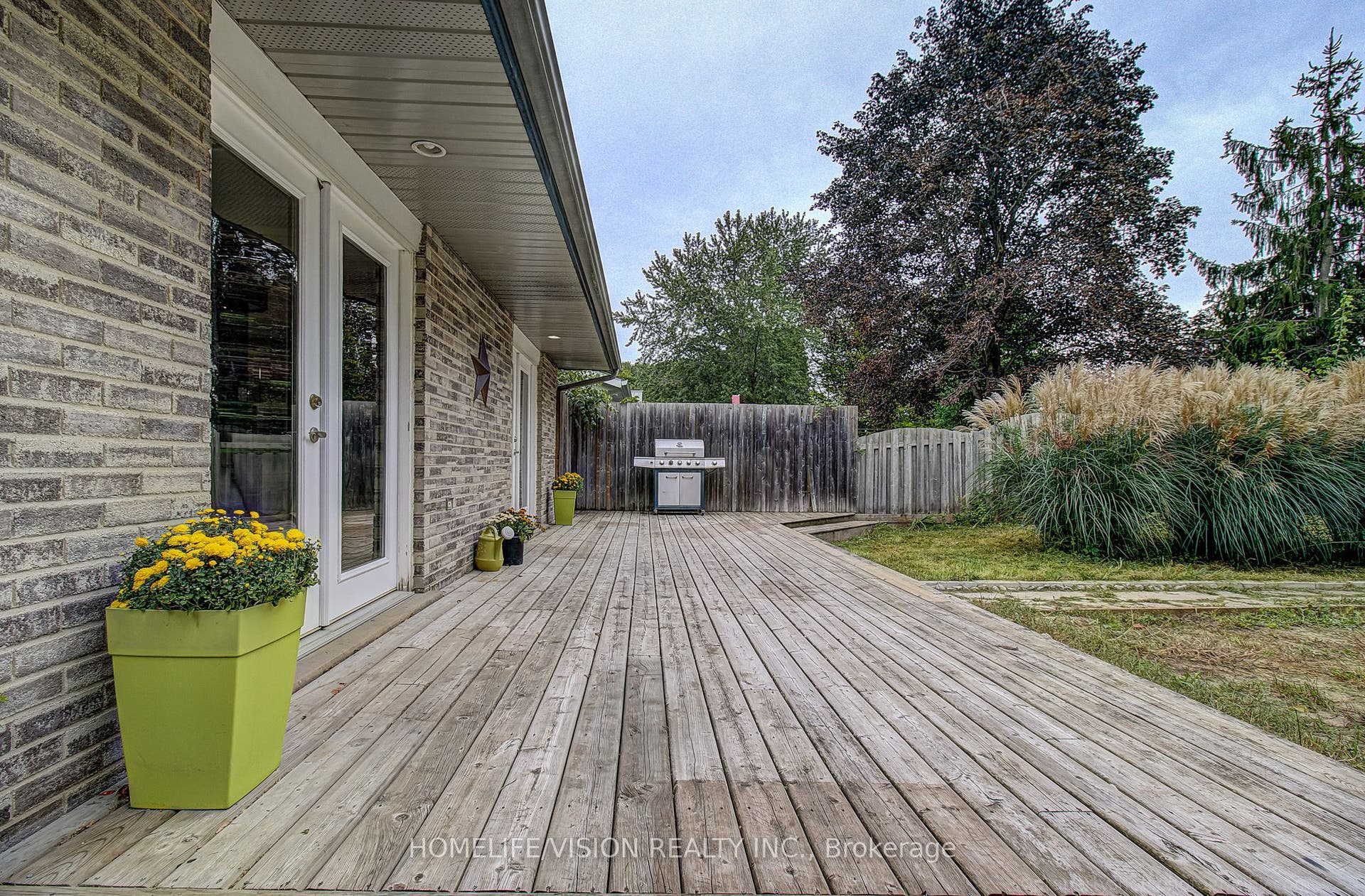 25 Radcliffe Drive, Kitchener, Waterloo ON N2E 2G3