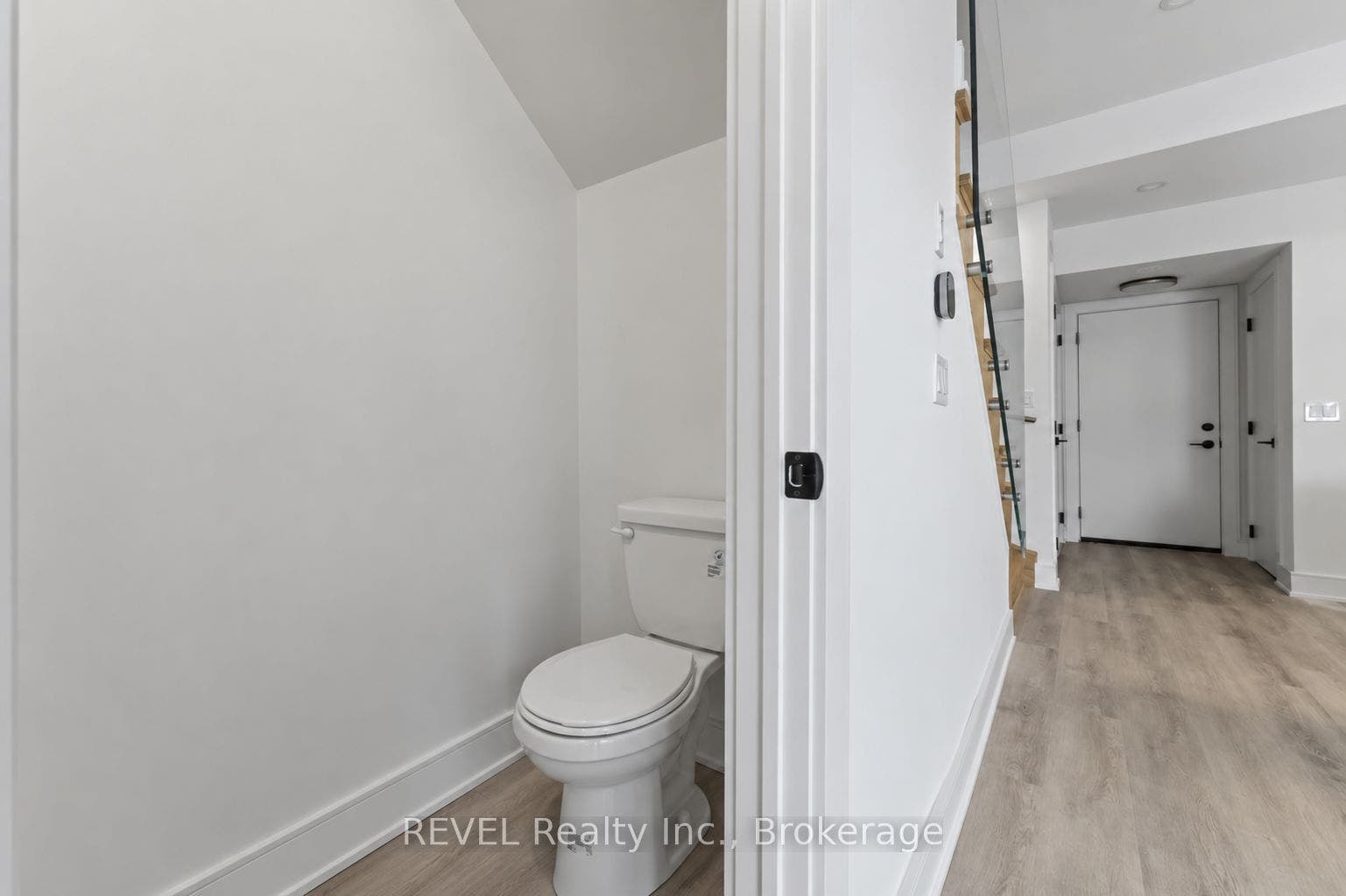 206 Ellis Street, Niagara Falls, St. Catharines, Niagara ON L2P 2G3