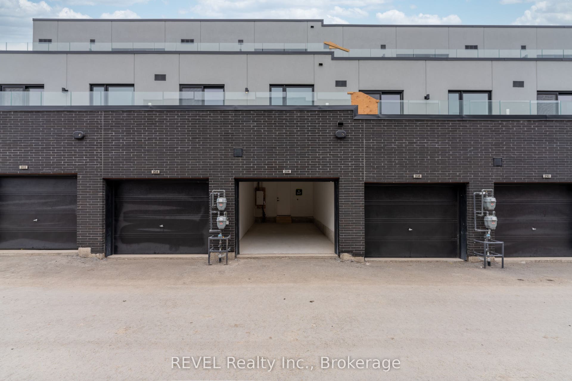 206 Ellis Street, Niagara Falls, St. Catharines, Niagara ON L2P 2G3