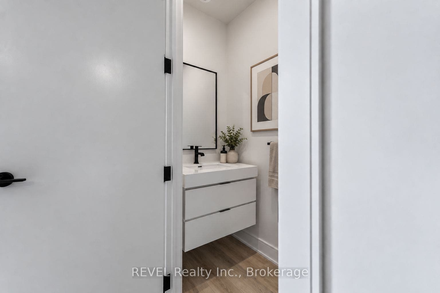 206 Ellis Street, Niagara Falls, St. Catharines, Niagara ON L2P 2G3