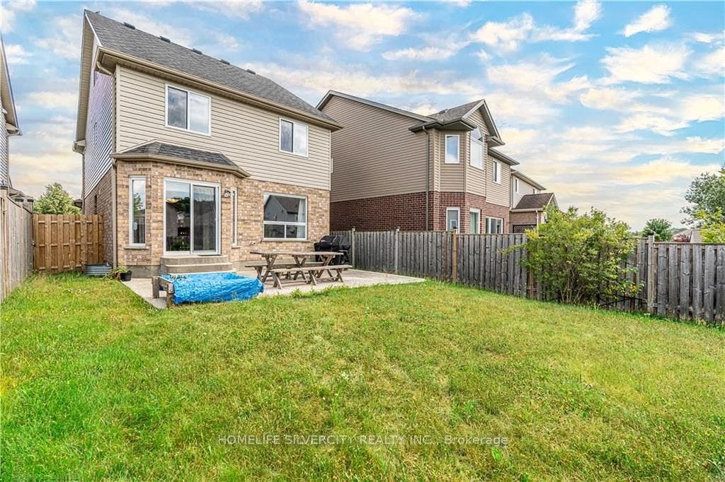 1248 North Wenige Drive, London North, Middlesex ON N5X 4P7