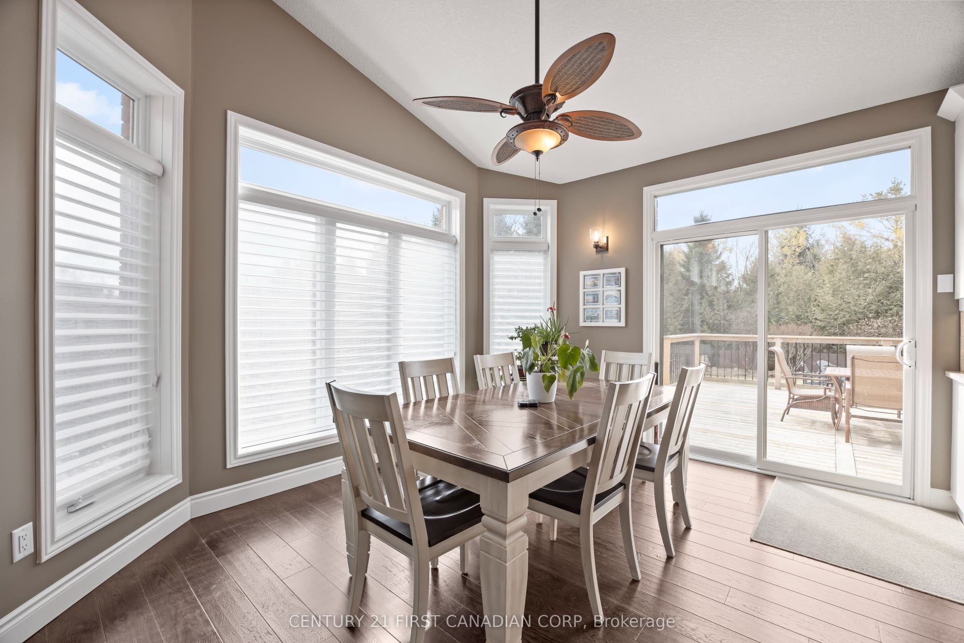 10159 Meadowlily Crescent, Lambton Shores, Lambton ON N0M 1T0