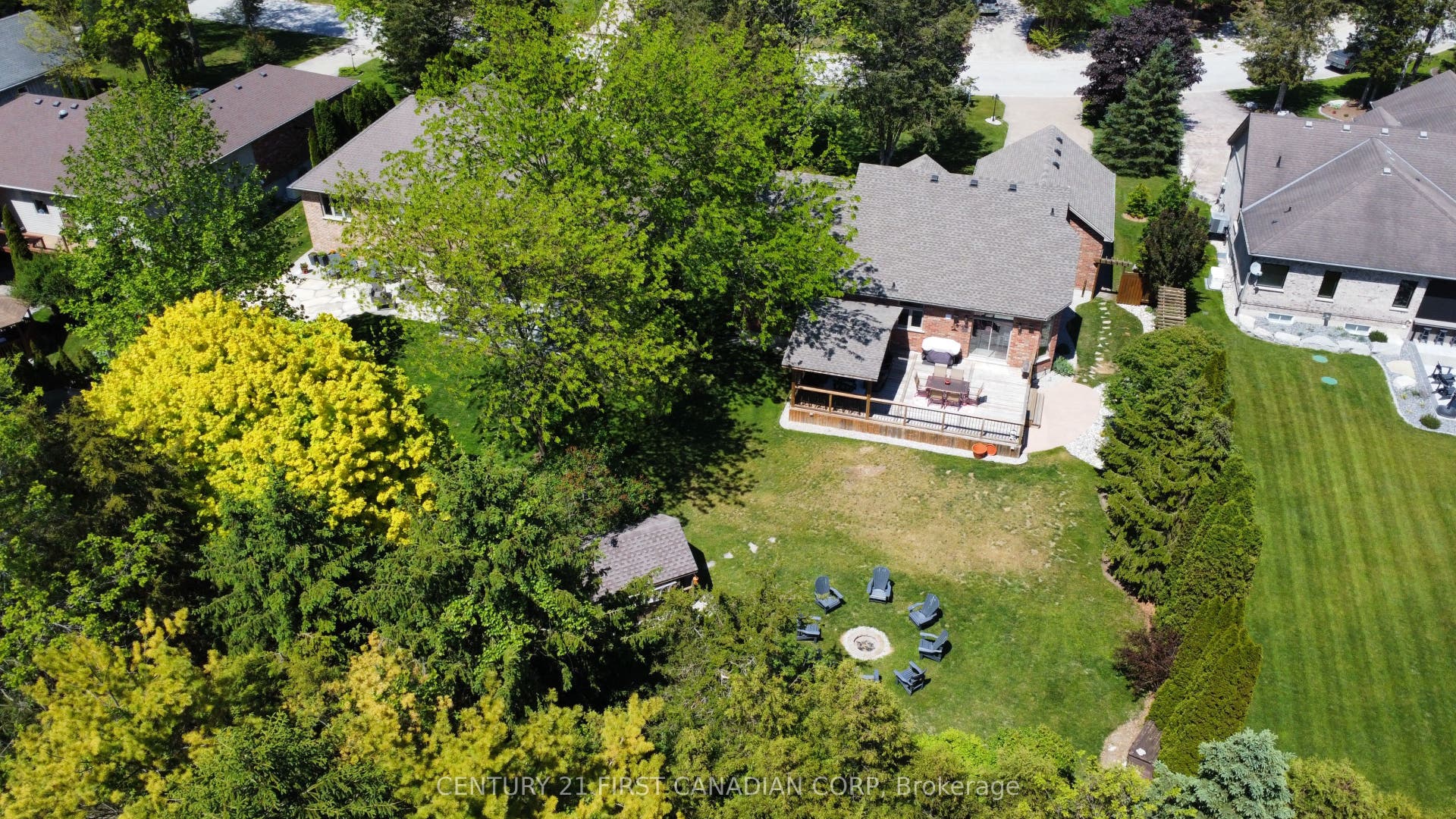 10159 Meadowlily Crescent, Lambton Shores, Lambton ON N0M 1T0