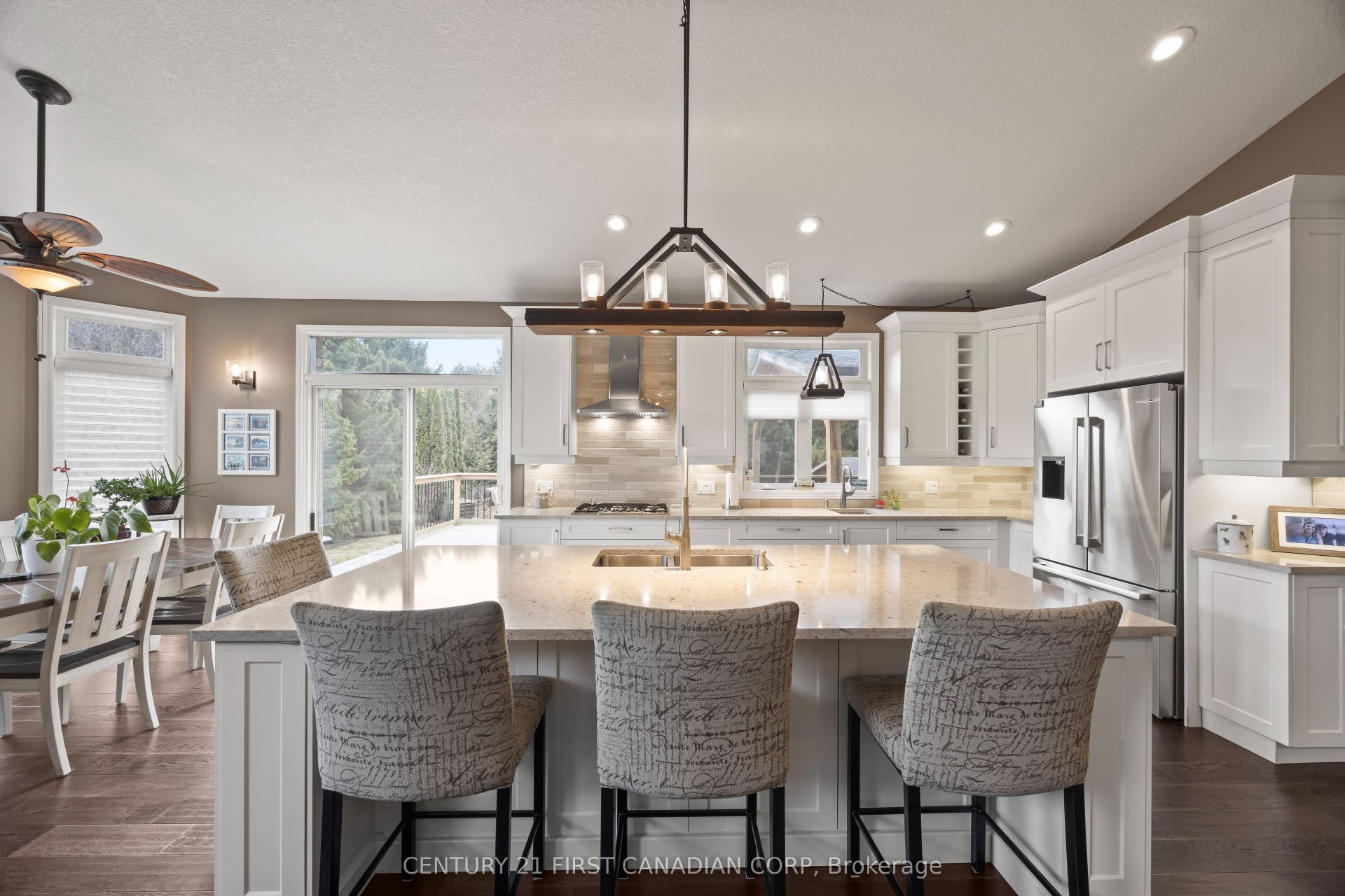 10159 Meadowlily Crescent, Lambton Shores, Lambton ON N0M 1T0