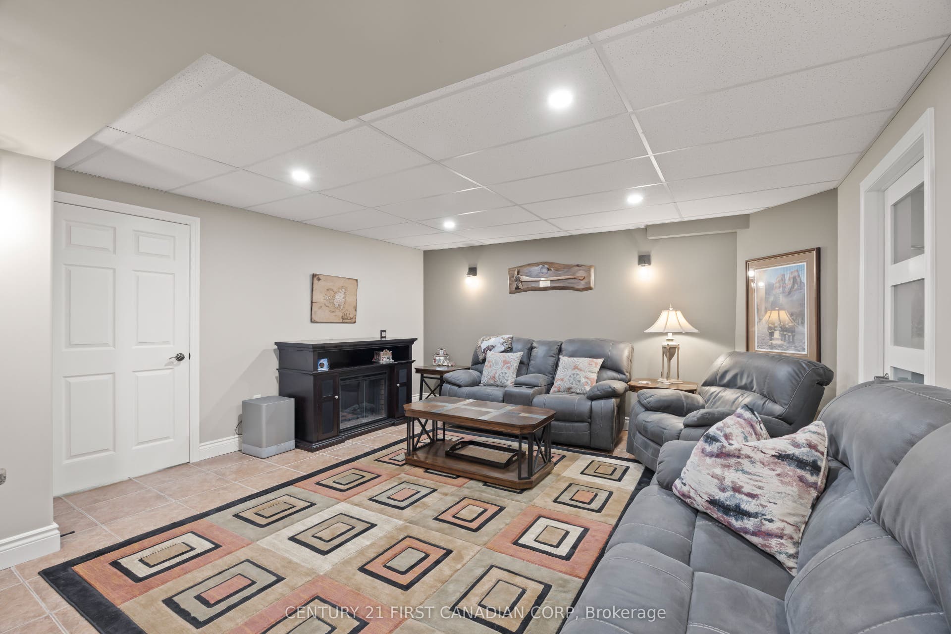 10159 Meadowlily Crescent, Lambton Shores, Lambton ON N0M 1T0