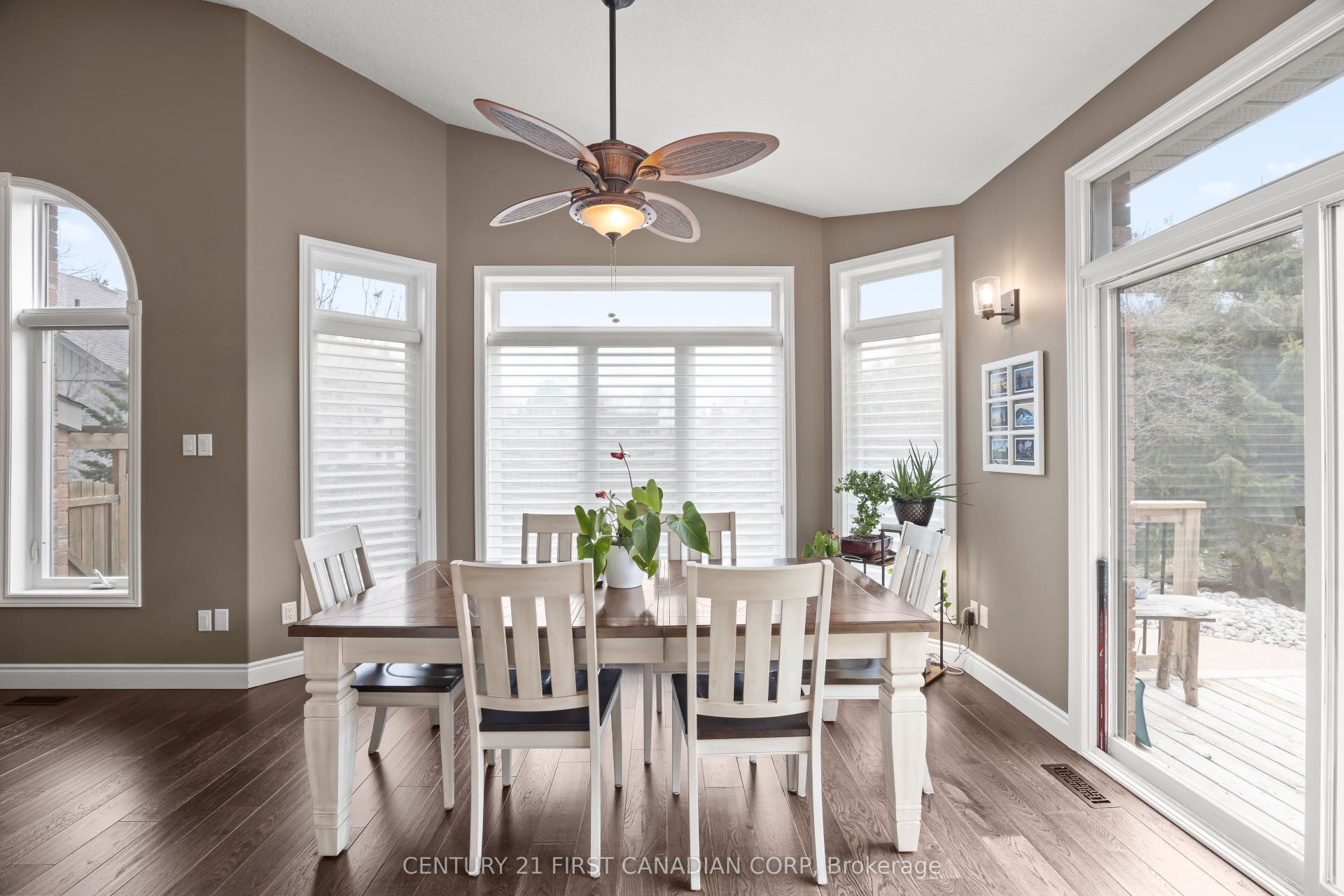 10159 Meadowlily Crescent, Lambton Shores, Lambton ON N0M 1T0