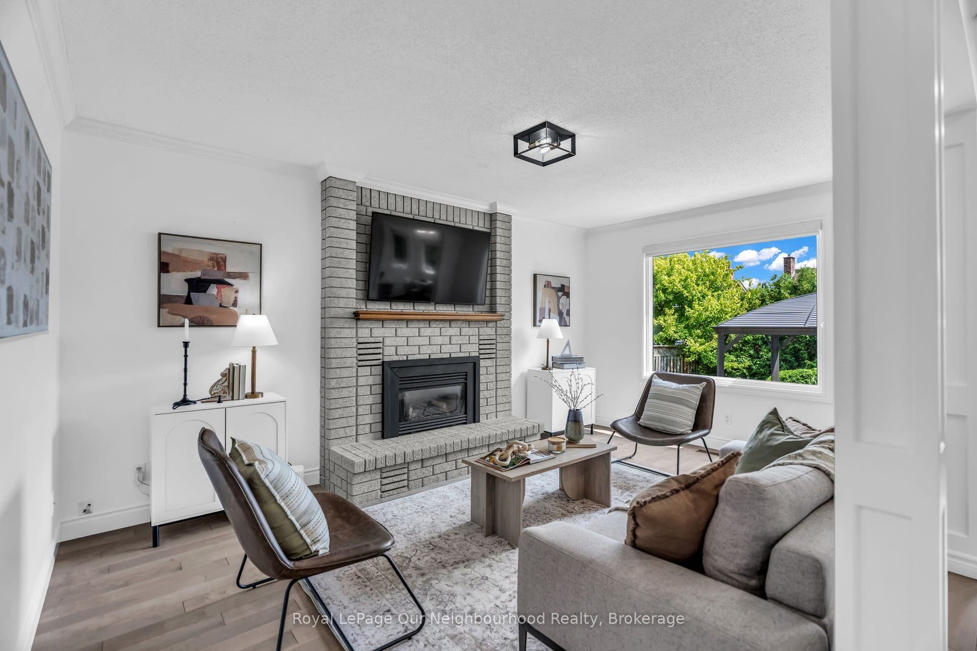 135 Kanata Crescent, London South, Middlesex ON N6J 4S1