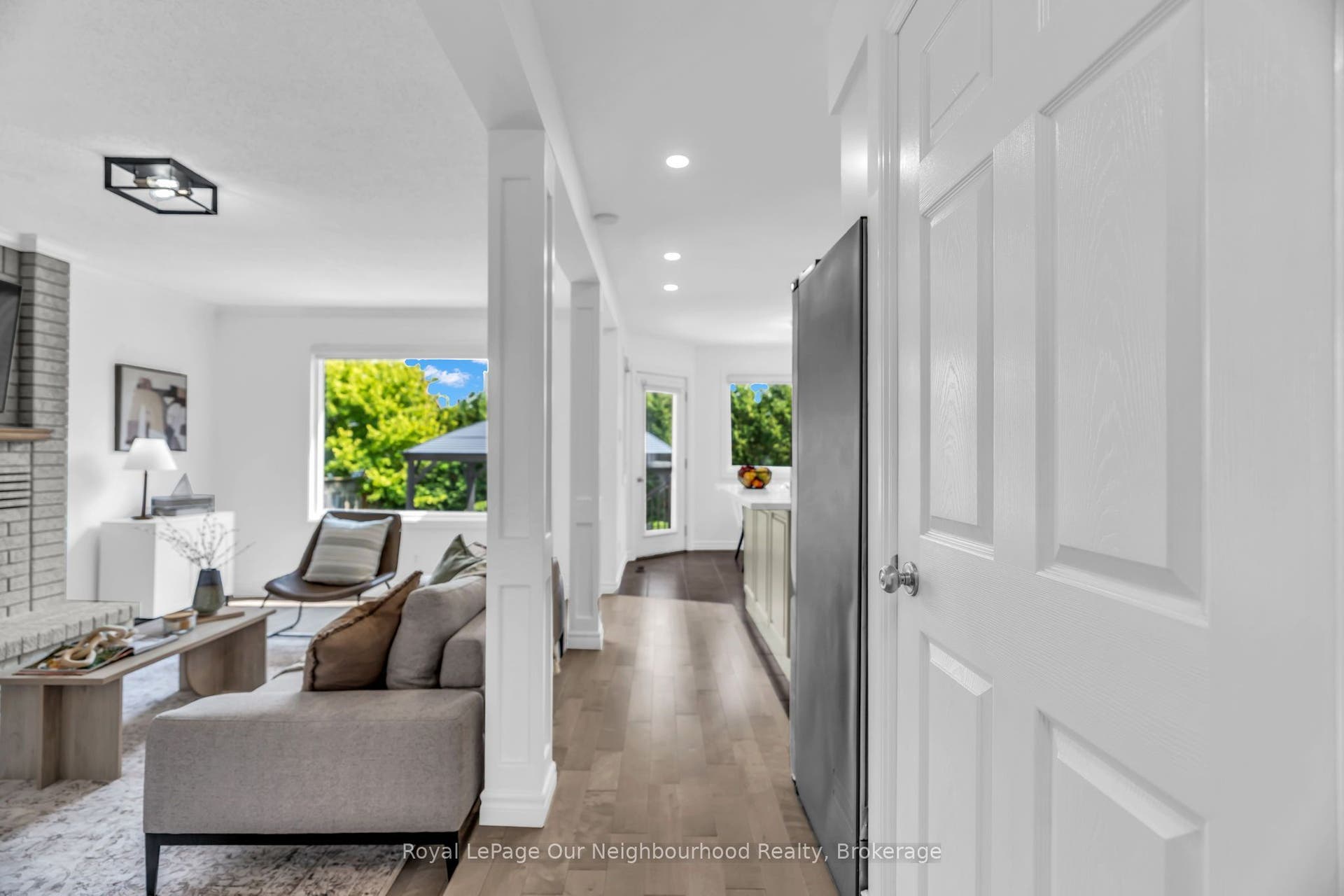 135 Kanata Crescent, London South, Middlesex ON N6J 4S1