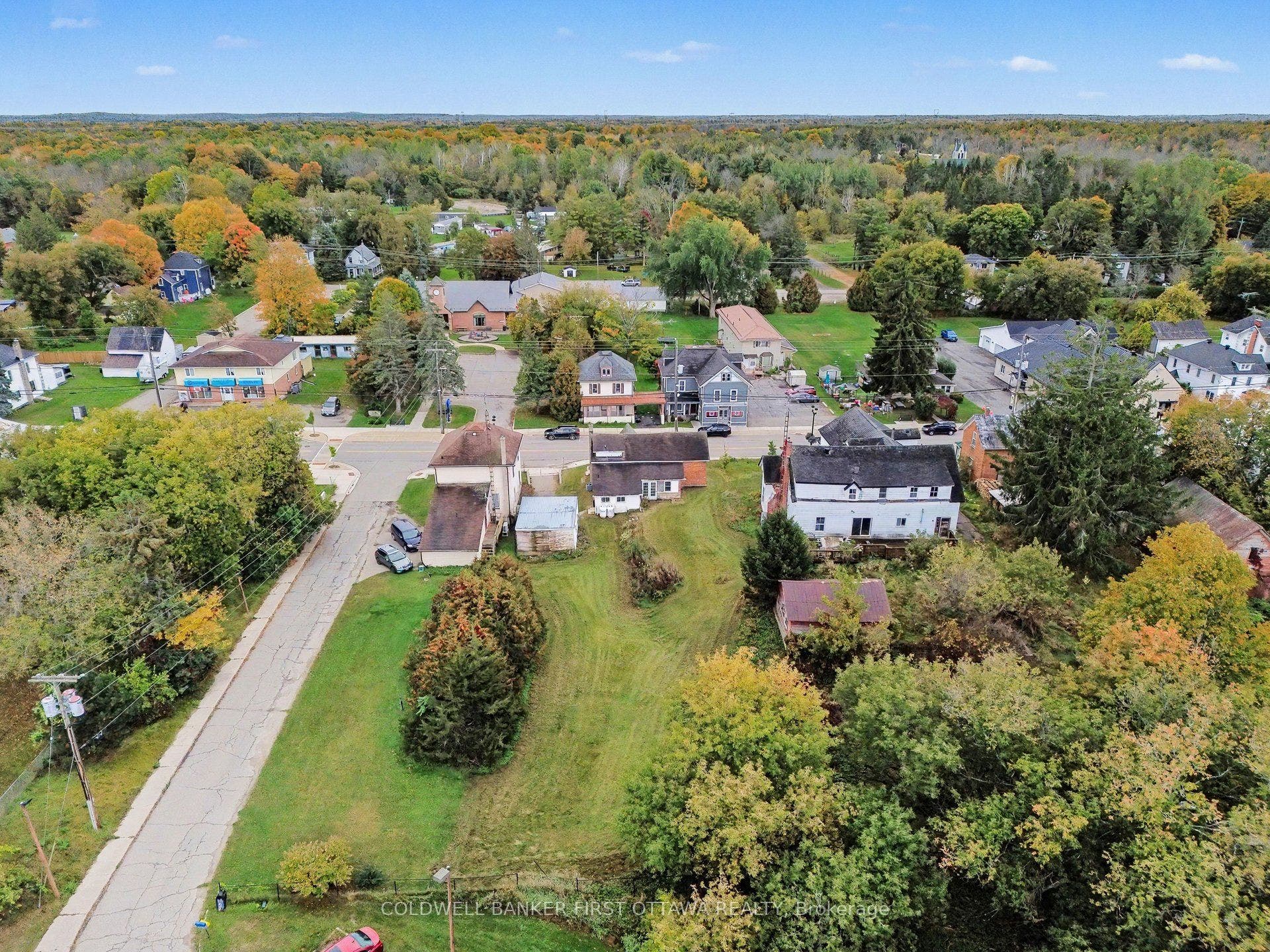 42 Main Street, Rideau Lakes, Leeds And Grenville ON K0G 1E0