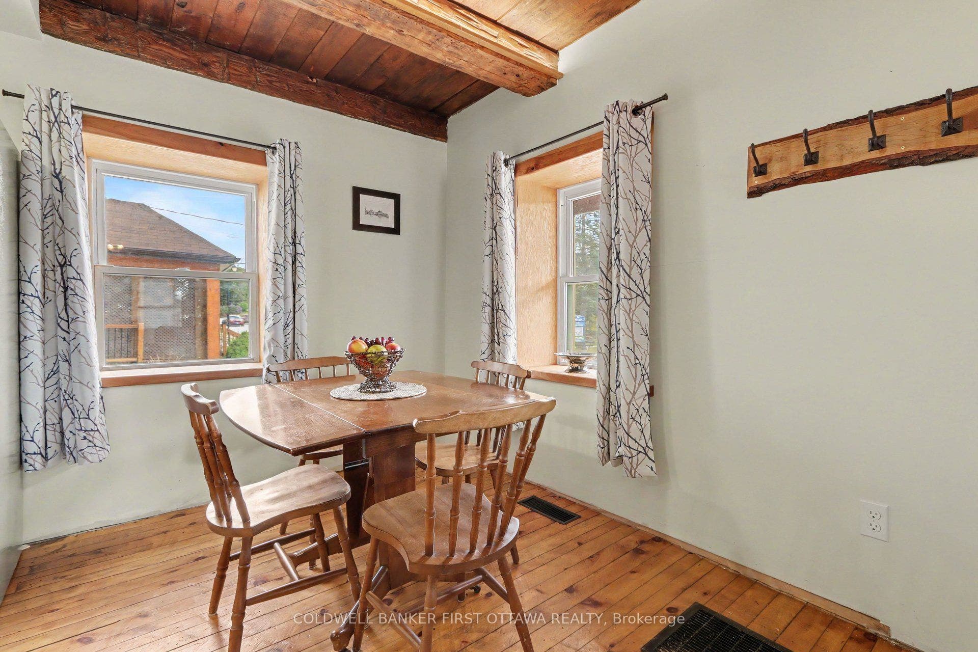 42 Main Street, Rideau Lakes, Leeds And Grenville ON K0G 1E0