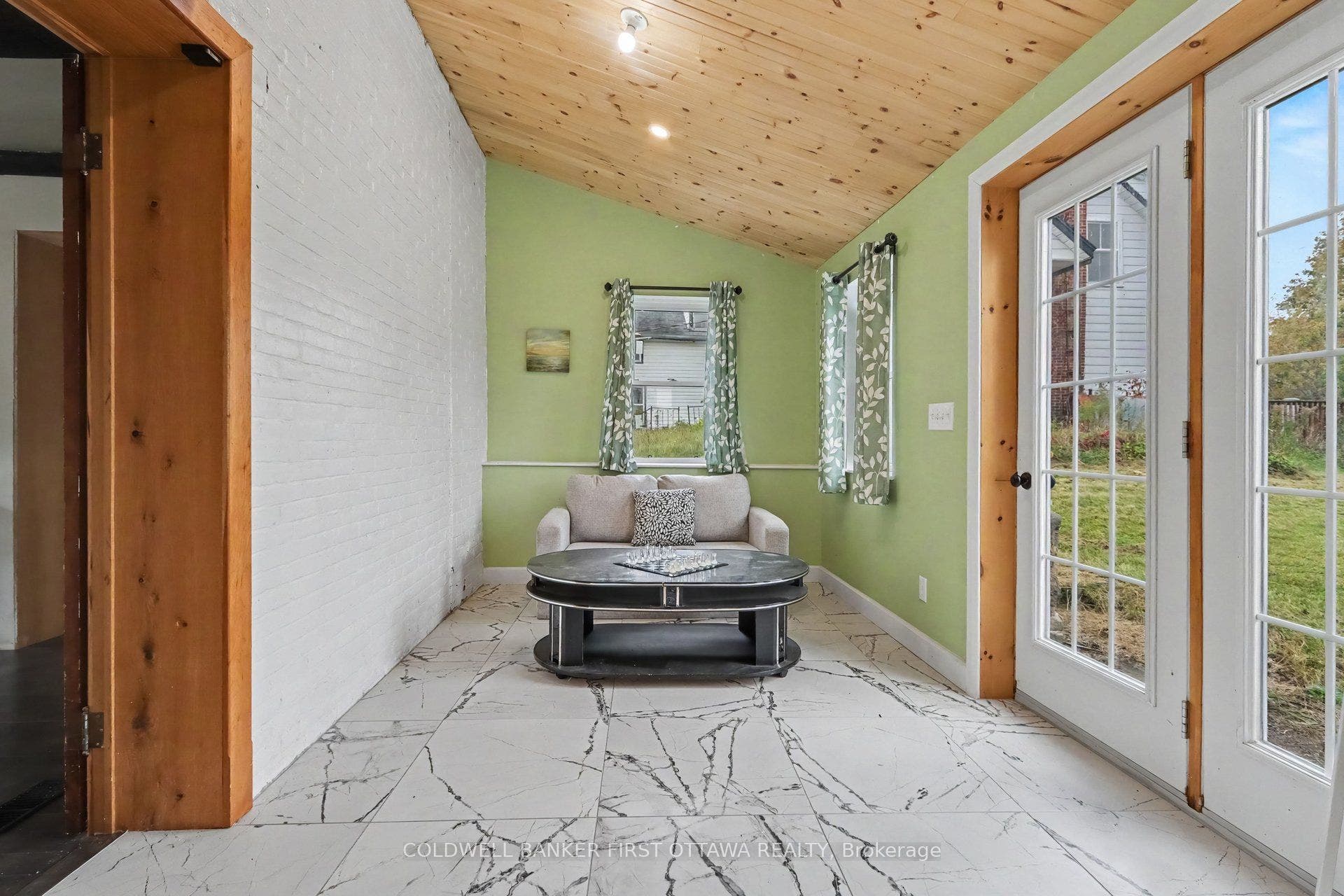 42 Main Street, Rideau Lakes, Leeds And Grenville ON K0G 1E0