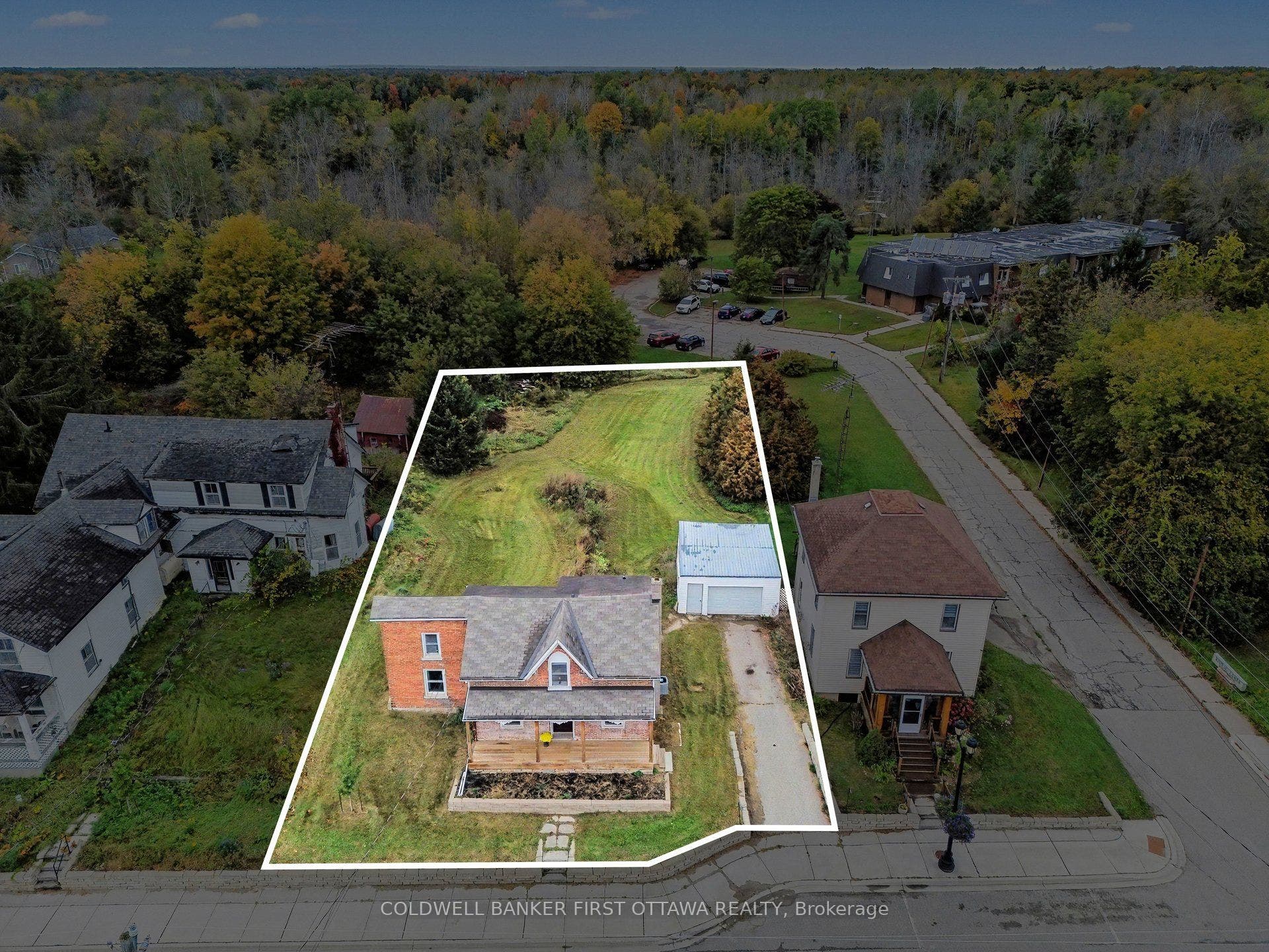 42 Main Street, Rideau Lakes, Leeds And Grenville ON K0G 1E0
