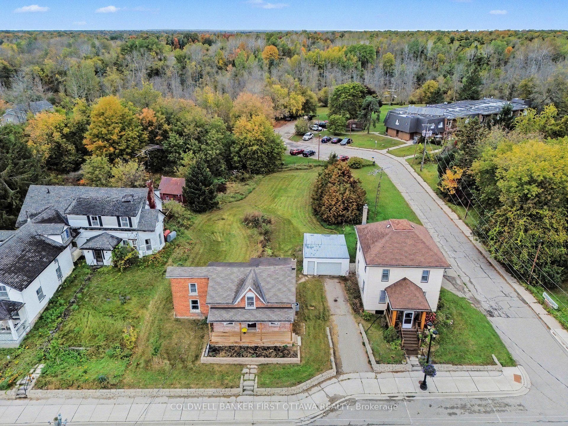 42 Main Street, Rideau Lakes, Leeds And Grenville ON K0G 1E0