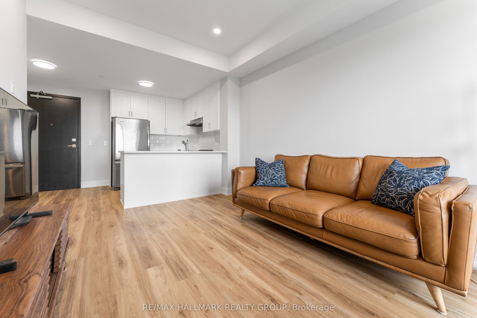 1350 Hemlock Road, #411, Manor Park - Cardinal Glen And Area, Ottawa ON K1K 5C2 1350 Hemlock Road, #411, Manor Park - Cardinal Glen And Area, Ottawa ON K1K 5C2