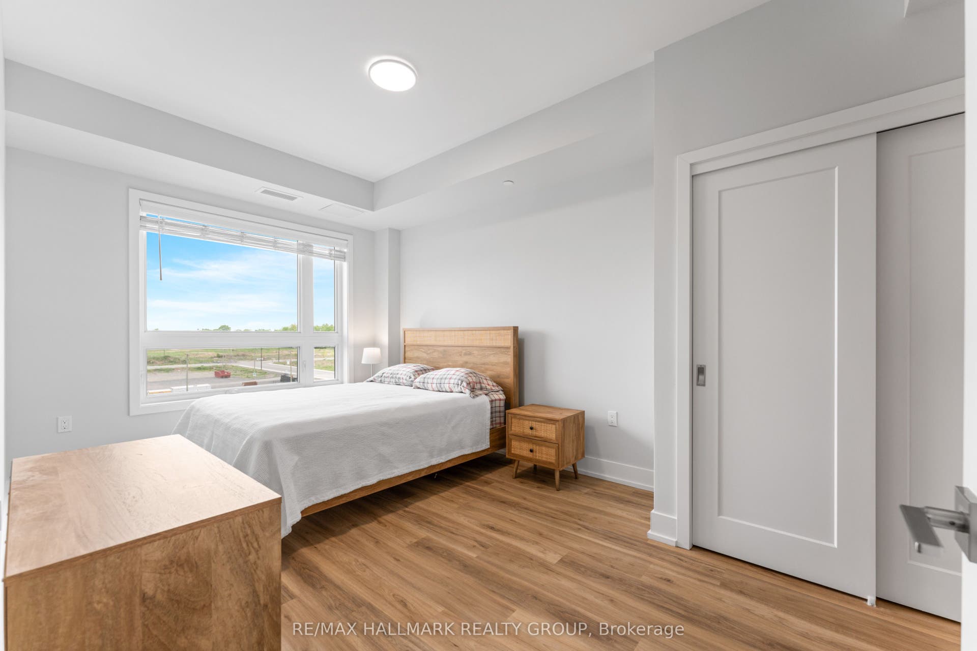 1350 Hemlock Road, #411, Manor Park - Cardinal Glen And Area, Ottawa ON K1K 5C2 1350 Hemlock Road, #411, Manor Park - Cardinal Glen And Area, Ottawa ON K1K 5C2