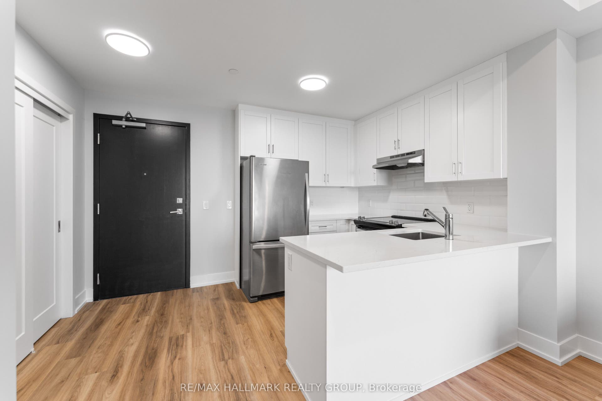 1350 Hemlock Road, #411, Manor Park - Cardinal Glen And Area, Ottawa ON K1K 5C2 1350 Hemlock Road, #411, Manor Park - Cardinal Glen And Area, Ottawa ON K1K 5C2