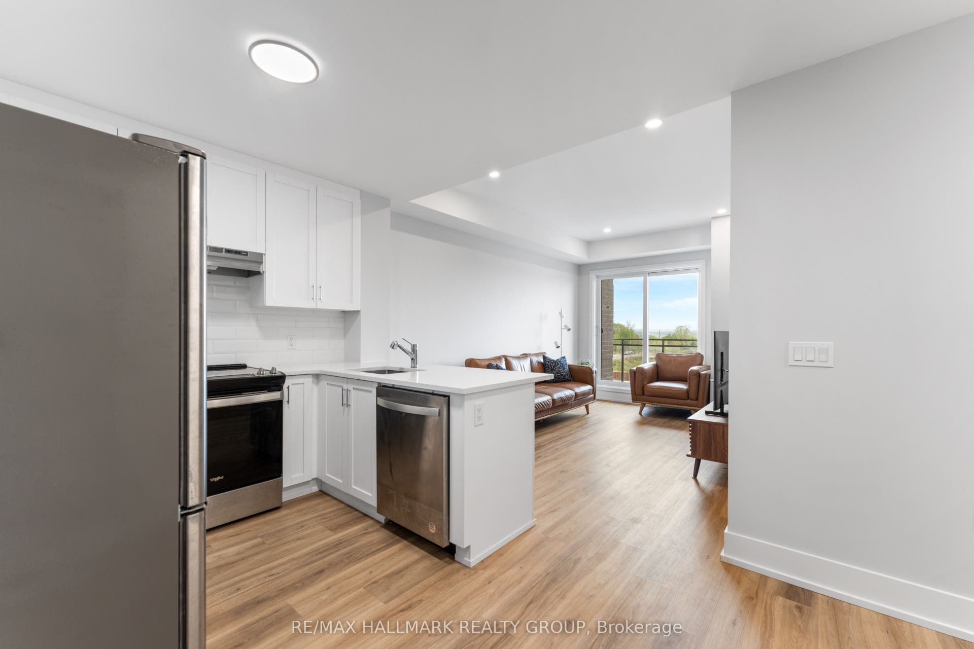 1350 Hemlock Road, #411, Manor Park - Cardinal Glen And Area, Ottawa ON K1K 5C2 1350 Hemlock Road, #411, Manor Park - Cardinal Glen And Area, Ottawa ON K1K 5C2