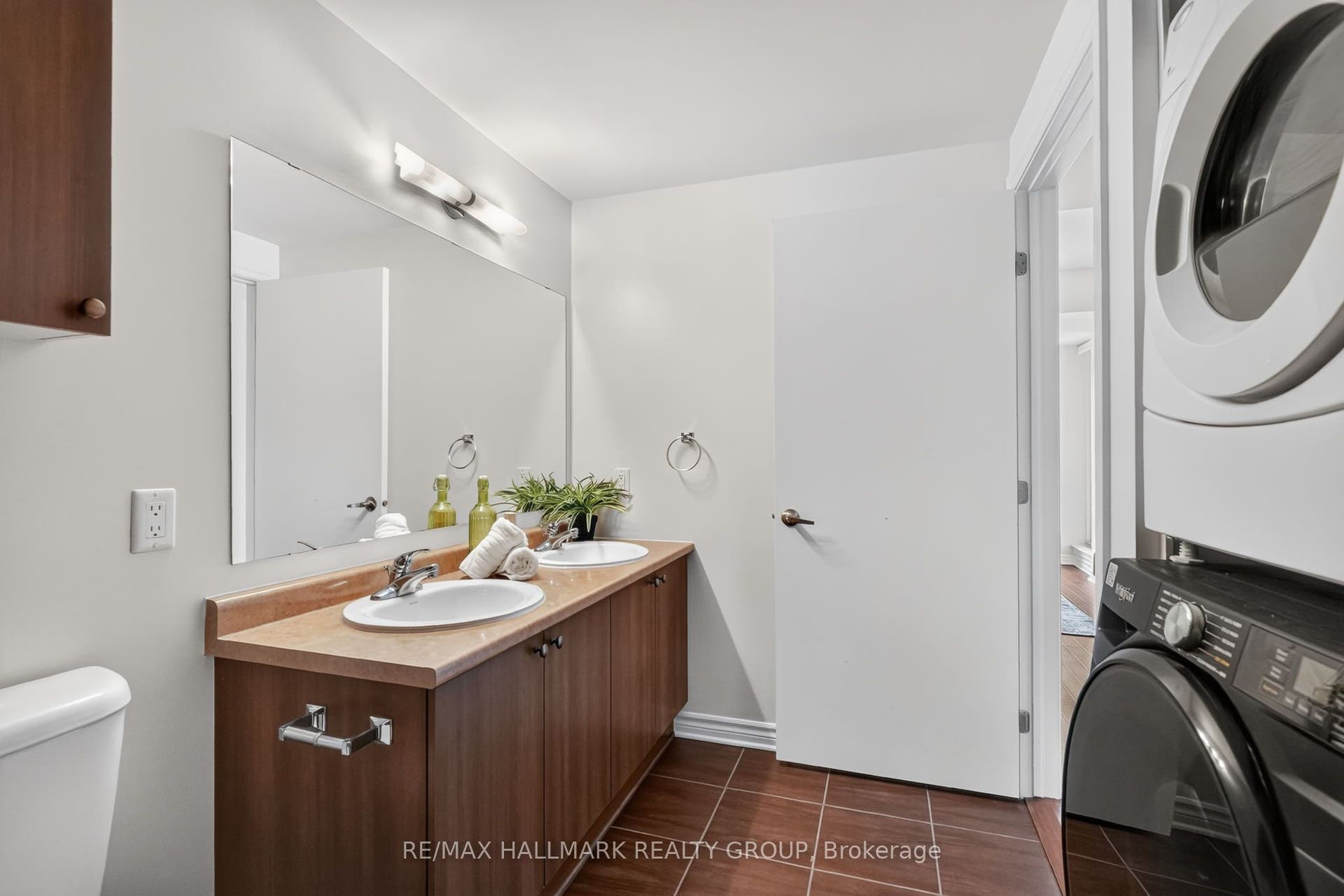 250 Lett Street, #405, West Centre Town, Ottawa ON K1R 0A8
