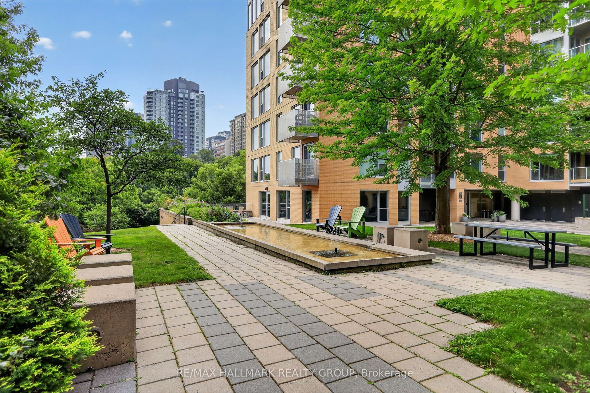 250 Lett Street, #405, West Centre Town, Ottawa ON K1R 0A8