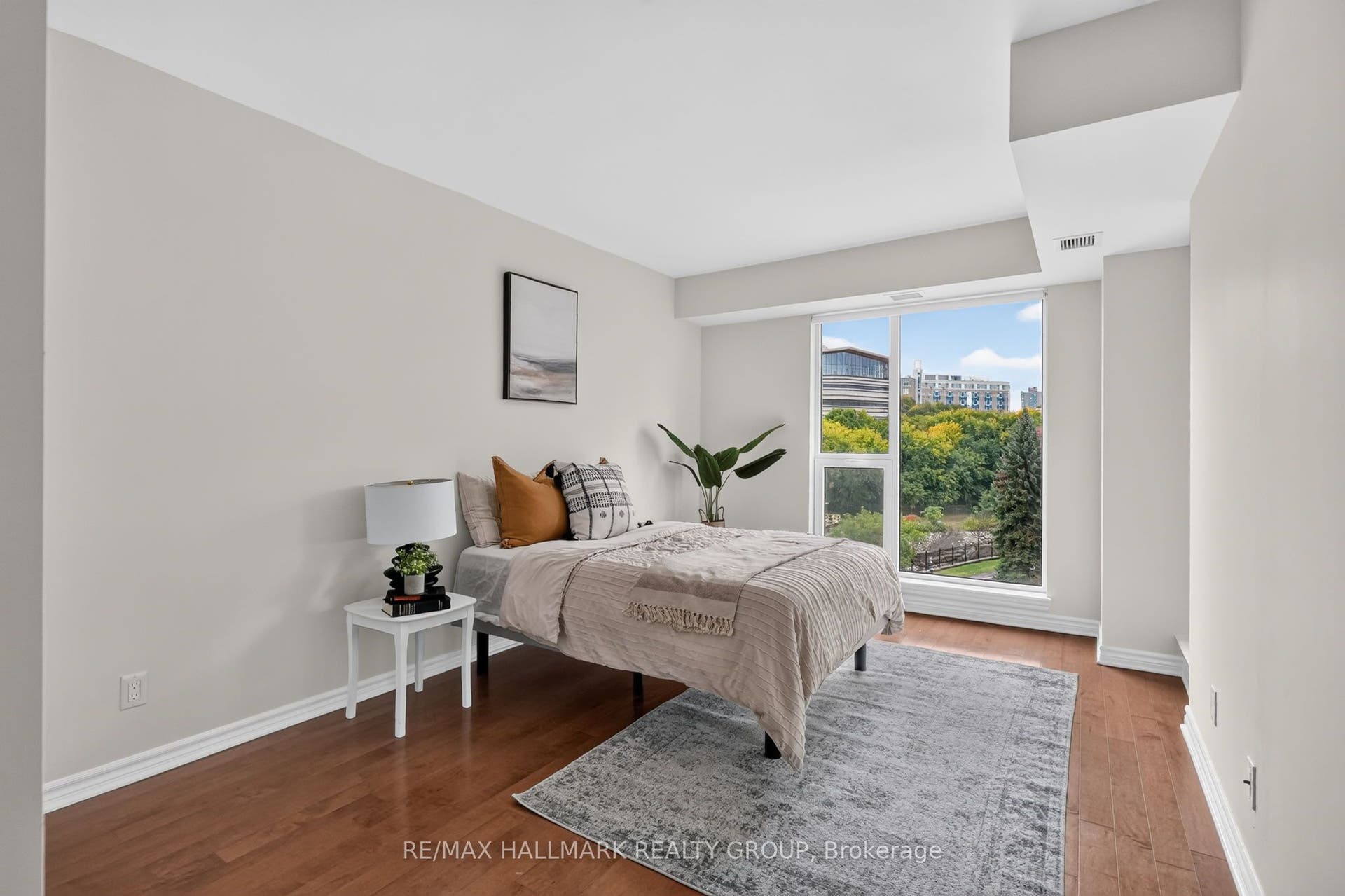 250 Lett Street, #405, West Centre Town, Ottawa ON K1R 0A8