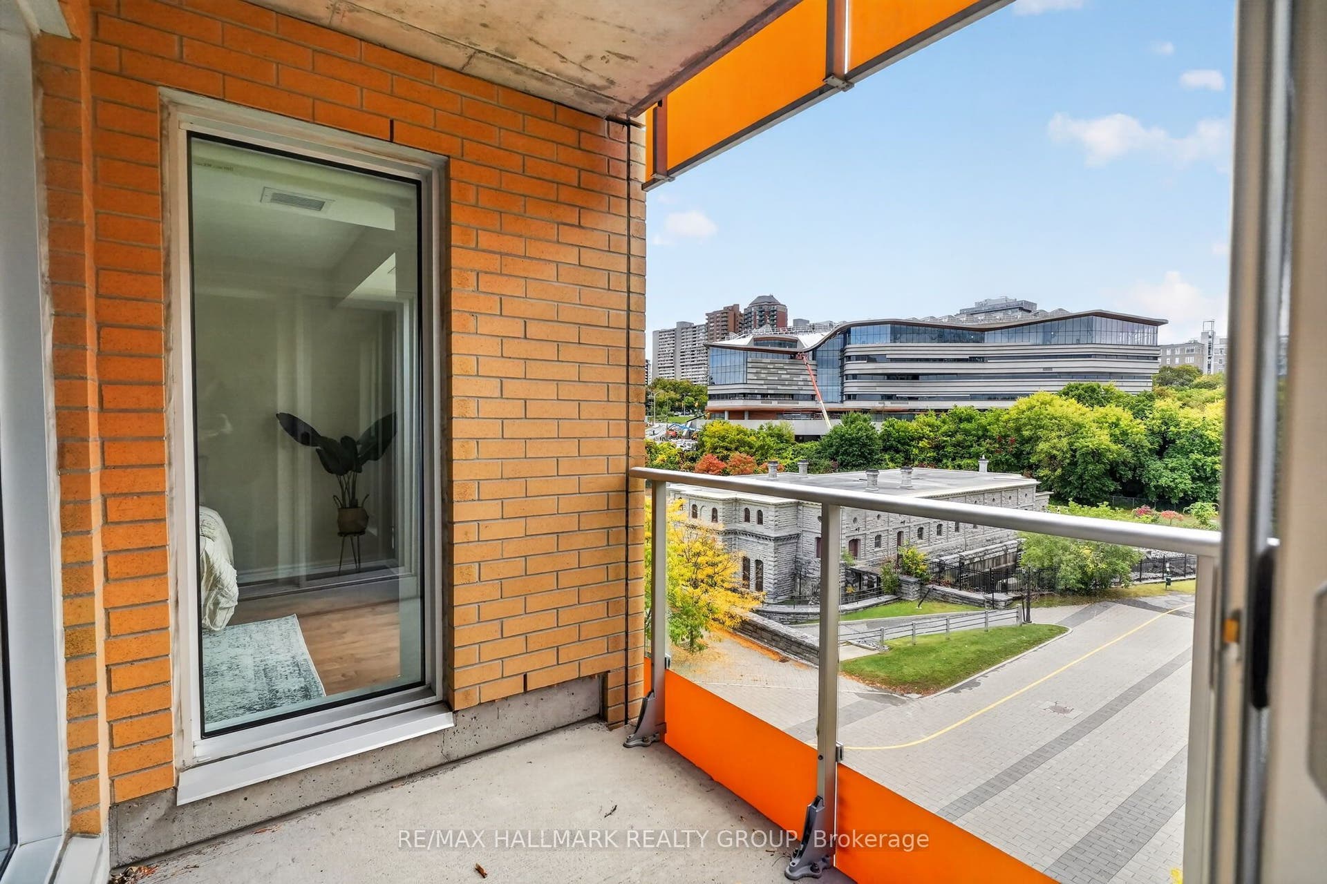 250 Lett Street, #405, West Centre Town, Ottawa ON K1R 0A8