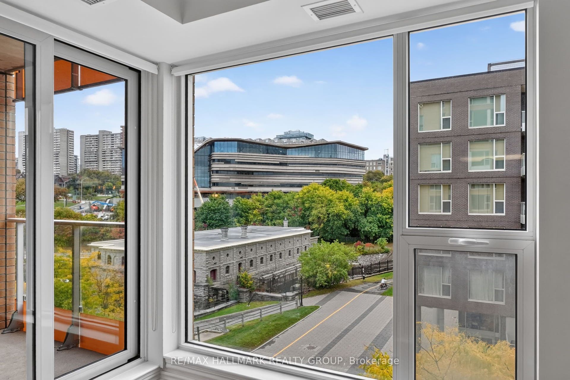 250 Lett Street, #405, West Centre Town, Ottawa ON K1R 0A8