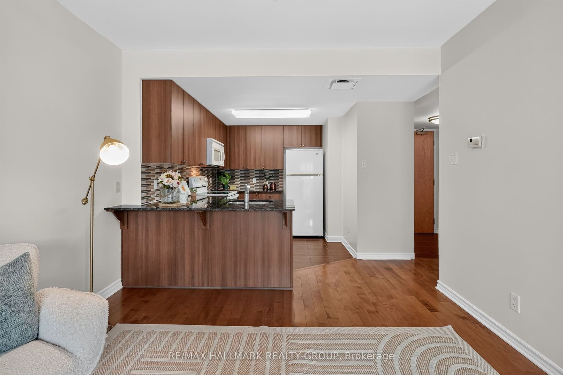 250 Lett Street, #405, West Centre Town, Ottawa ON K1R 0A8