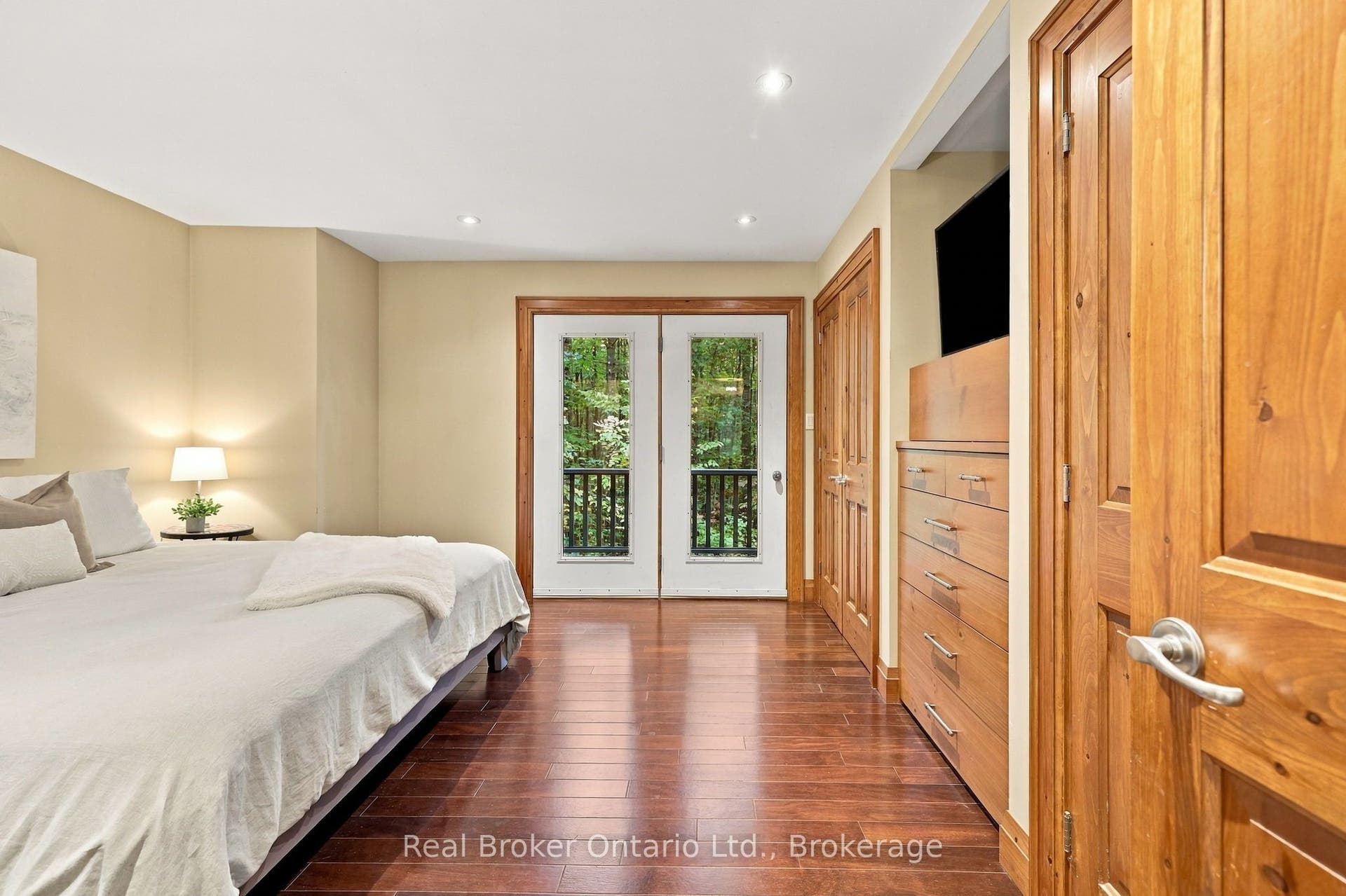 Primary Suite w/ walkout Deck