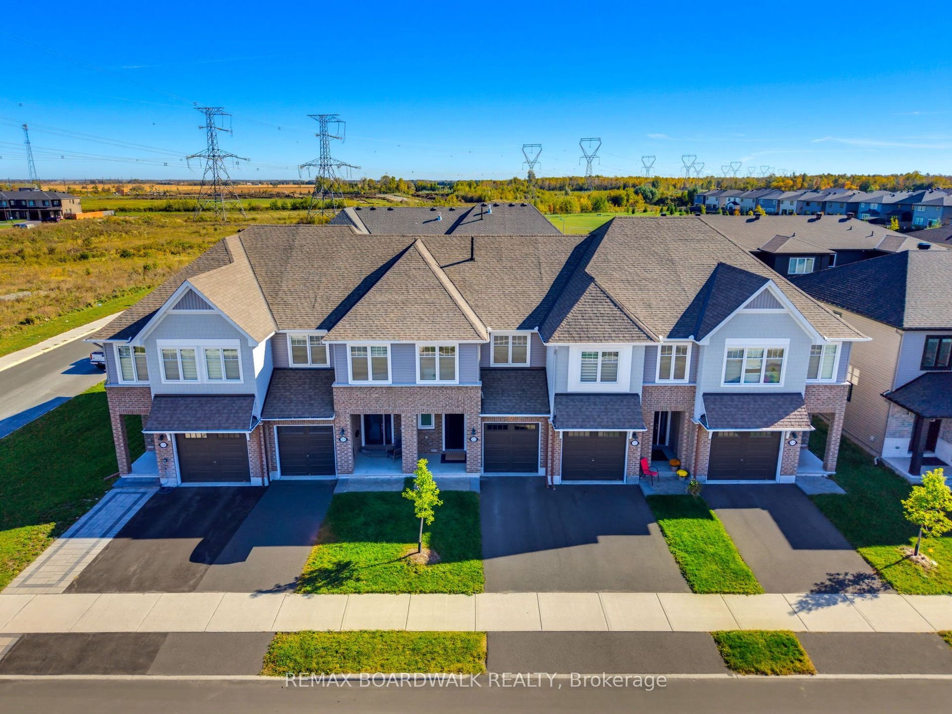 322 Cosanti Drive, Stittsville - Munster - Richmond, Ottawa ON K2S 2W6 322 Cosanti Drive, Stittsville - Munster - Richmond, Ottawa ON K2S 2W6