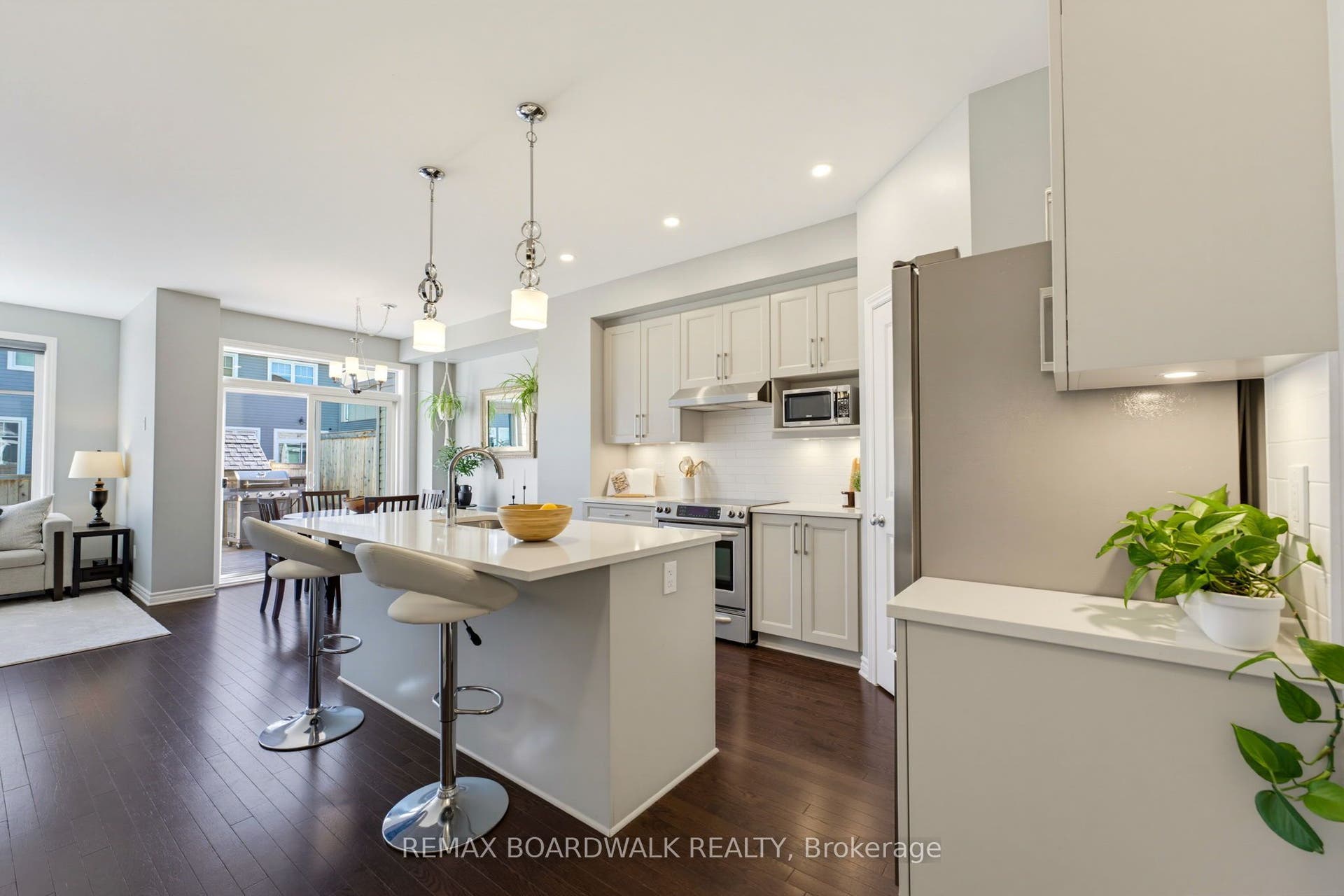 322 Cosanti Drive, Stittsville - Munster - Richmond, Ottawa ON K2S 2W6 322 Cosanti Drive, Stittsville - Munster - Richmond, Ottawa ON K2S 2W6