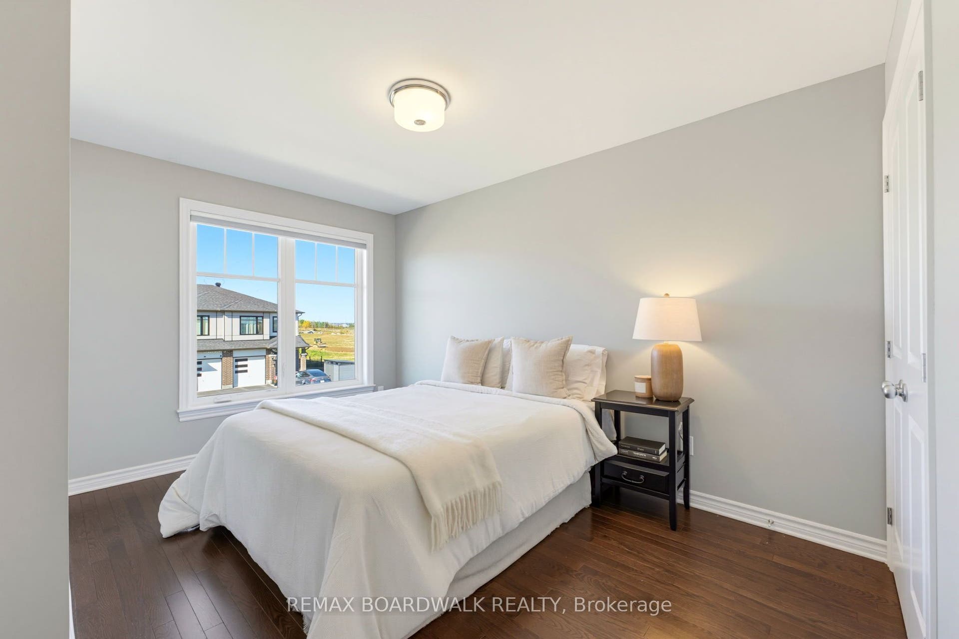 322 Cosanti Drive, Stittsville - Munster - Richmond, Ottawa ON K2S 2W6 322 Cosanti Drive, Stittsville - Munster - Richmond, Ottawa ON K2S 2W6
