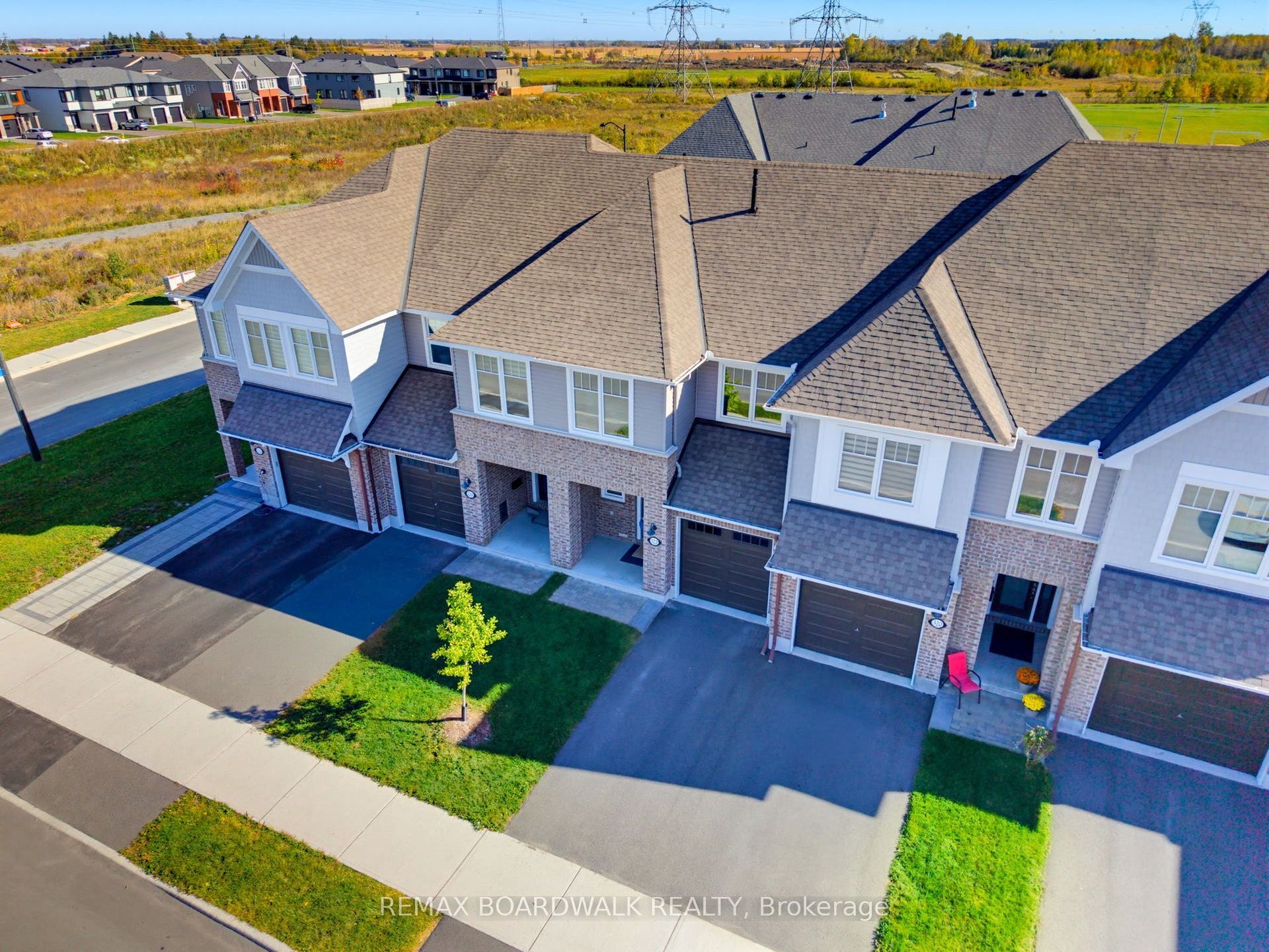 322 Cosanti Drive, Stittsville - Munster - Richmond, Ottawa ON K2S 2W6 322 Cosanti Drive, Stittsville - Munster - Richmond, Ottawa ON K2S 2W6