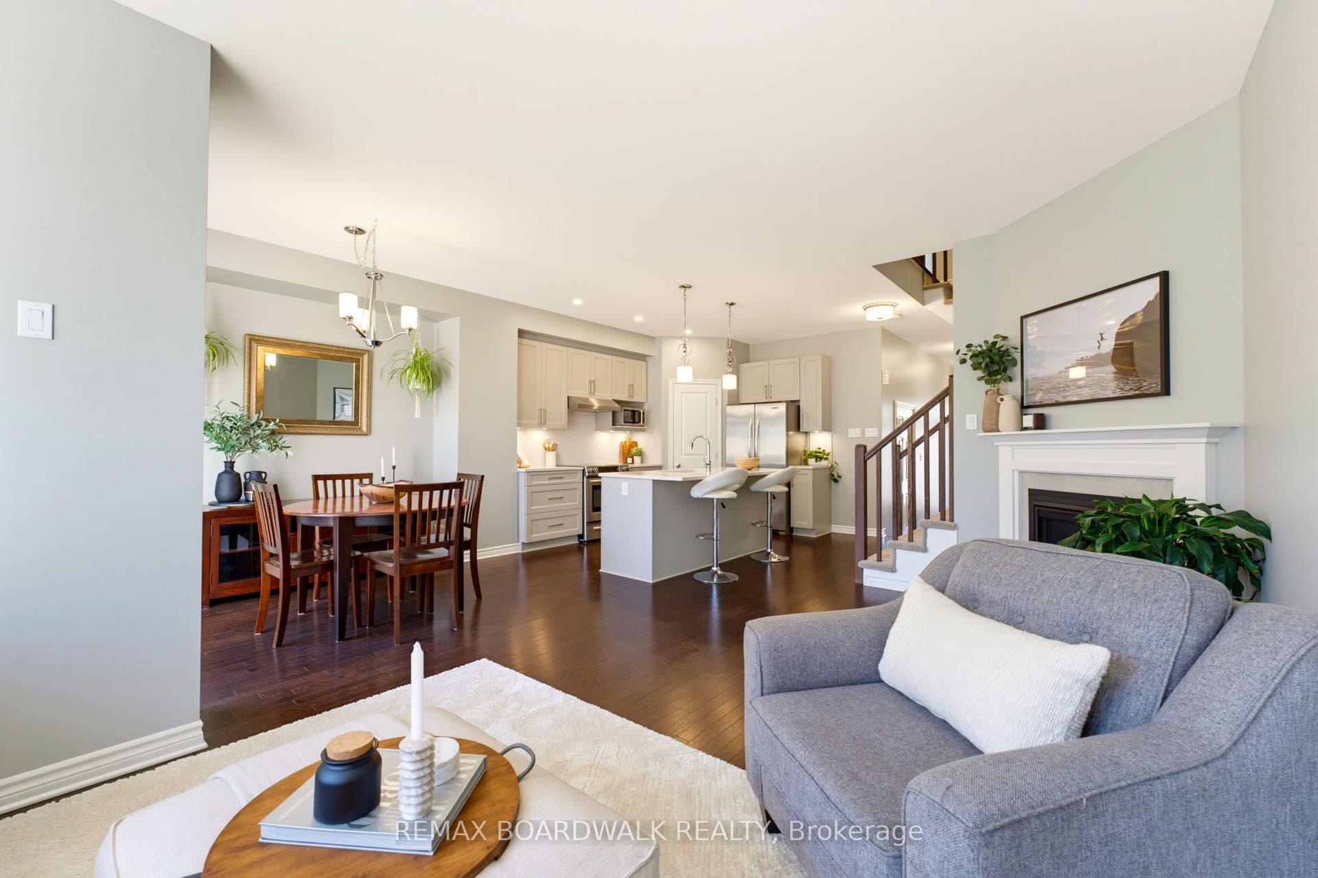 322 Cosanti Drive, Stittsville - Munster - Richmond, Ottawa ON K2S 2W6 322 Cosanti Drive, Stittsville - Munster - Richmond, Ottawa ON K2S 2W6