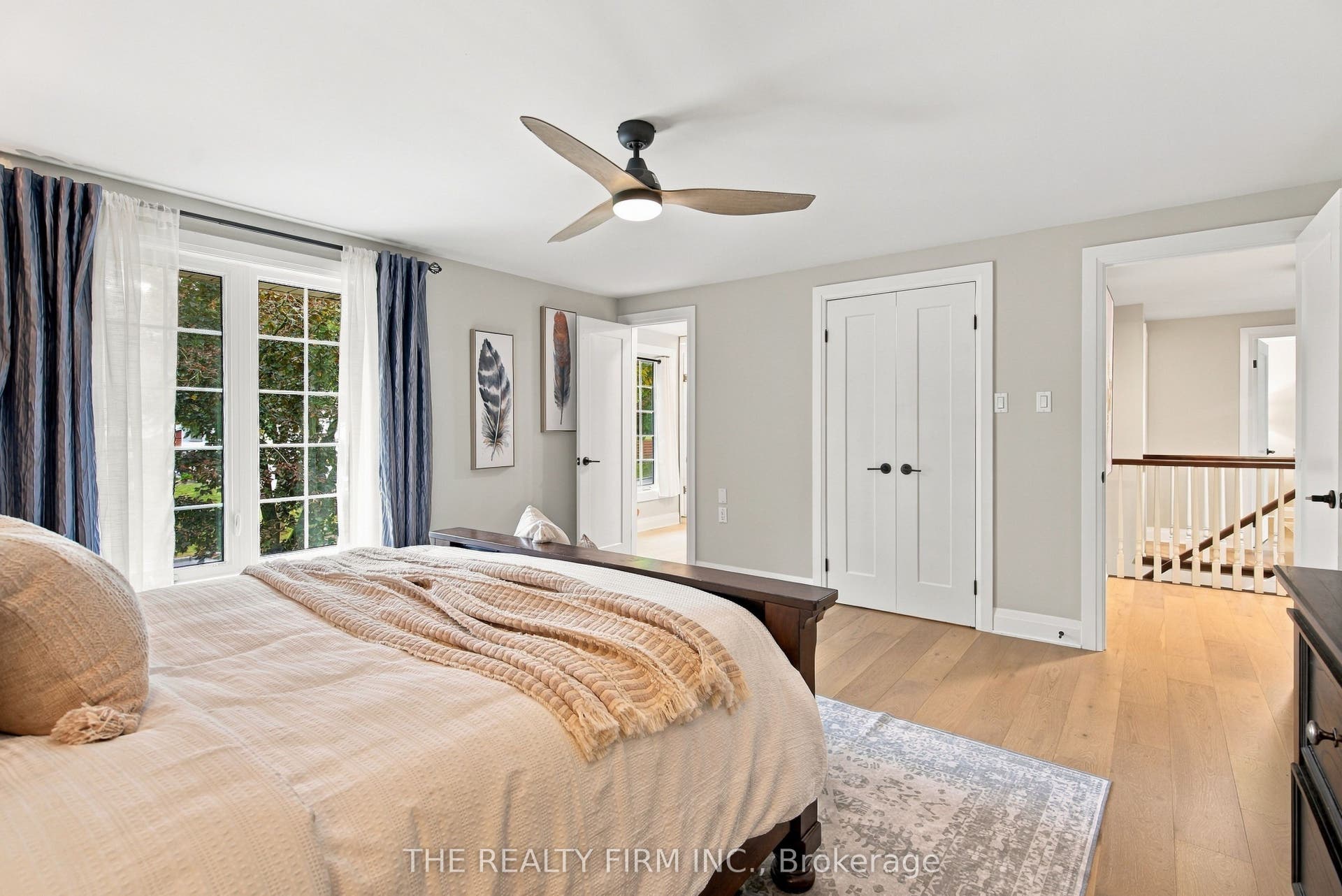 Walk in closet and ensuite