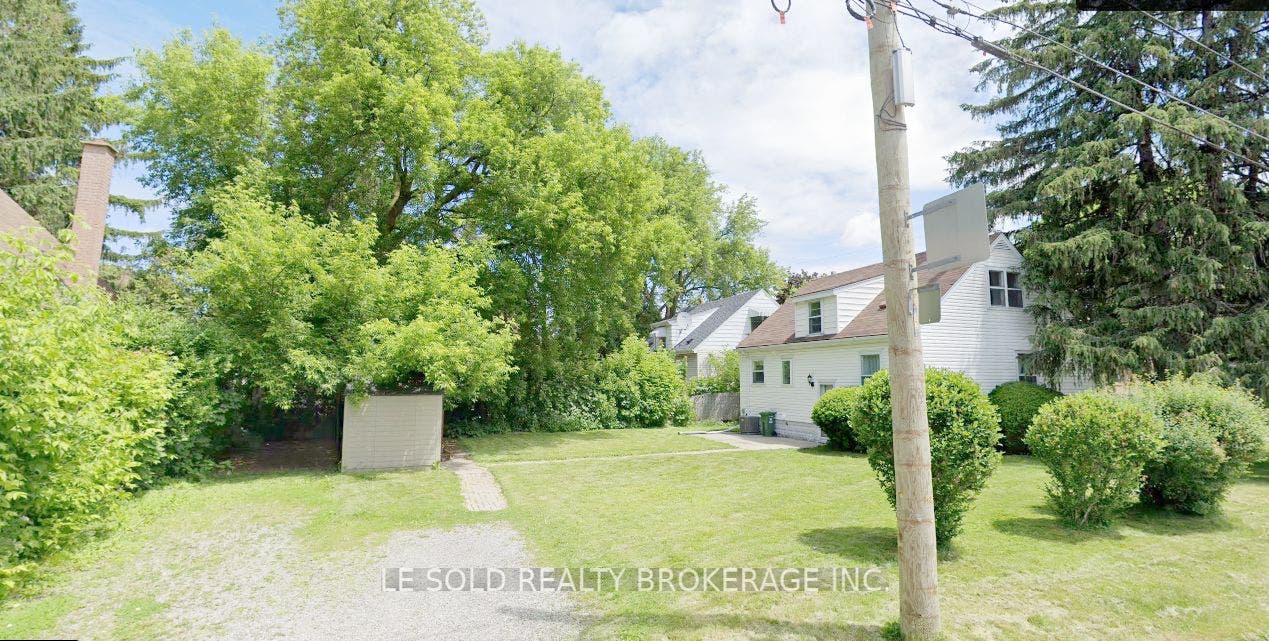 112 Leland Street, Bsmt Room #2, Hamilton, Hamilton ON L8S 3A2