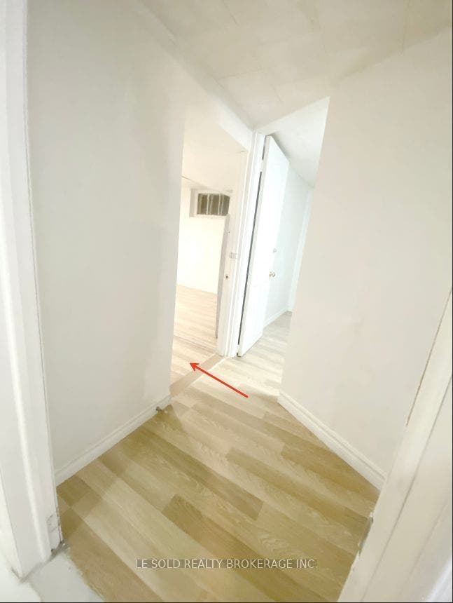 112 Leland Street, Bsmt Room #2, Hamilton, Hamilton ON L8S 3A2