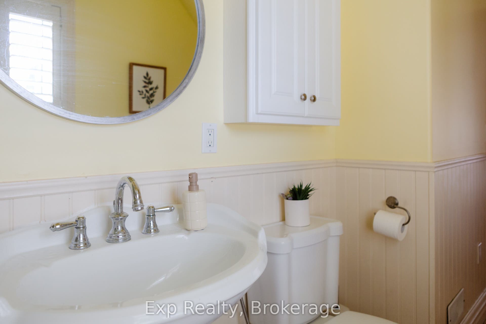 112 Front Street W, Stirling-Rawdon, Hastings ON K0K 3E0