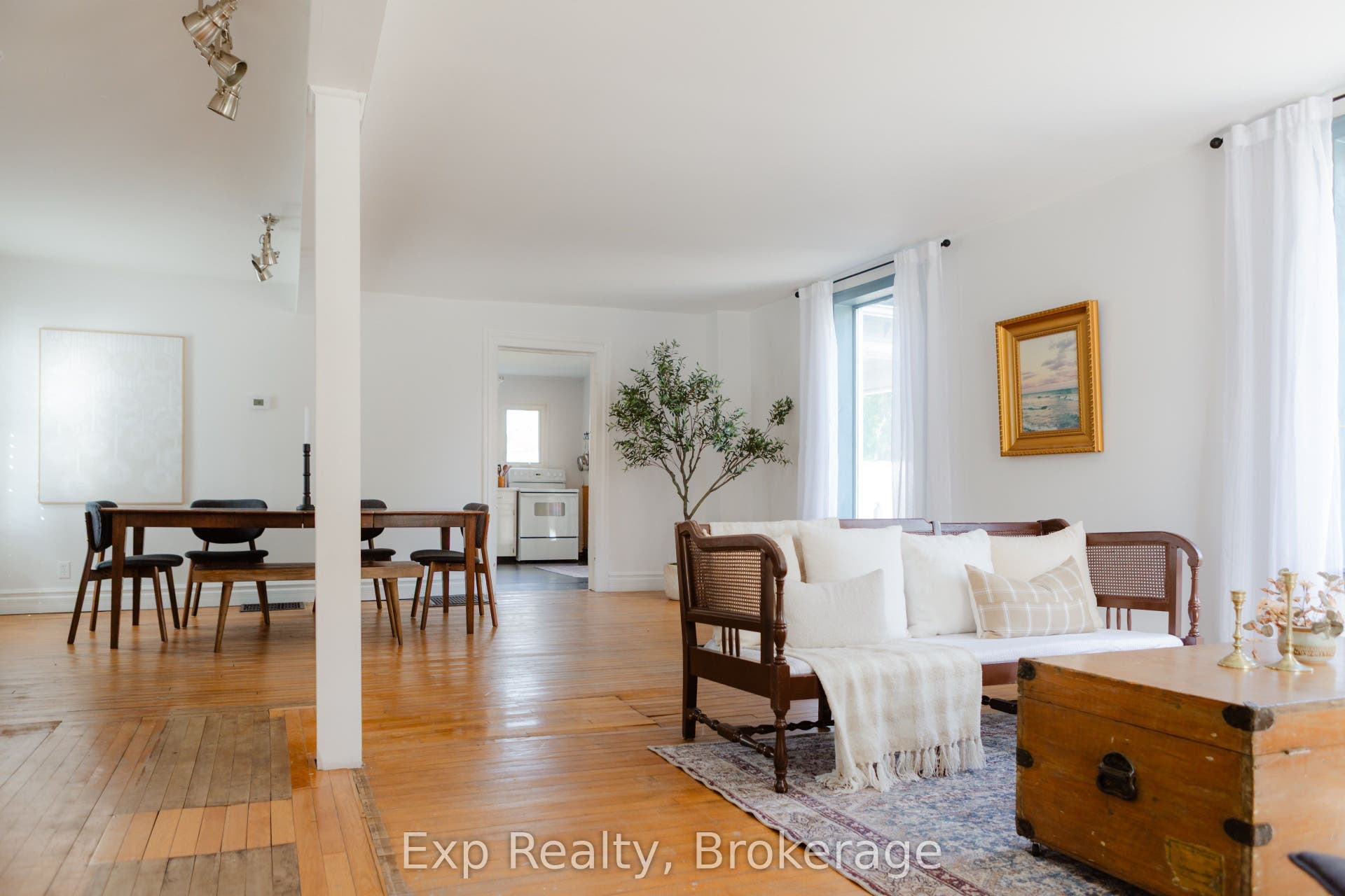 112 Front Street W, Stirling-Rawdon, Hastings ON K0K 3E0