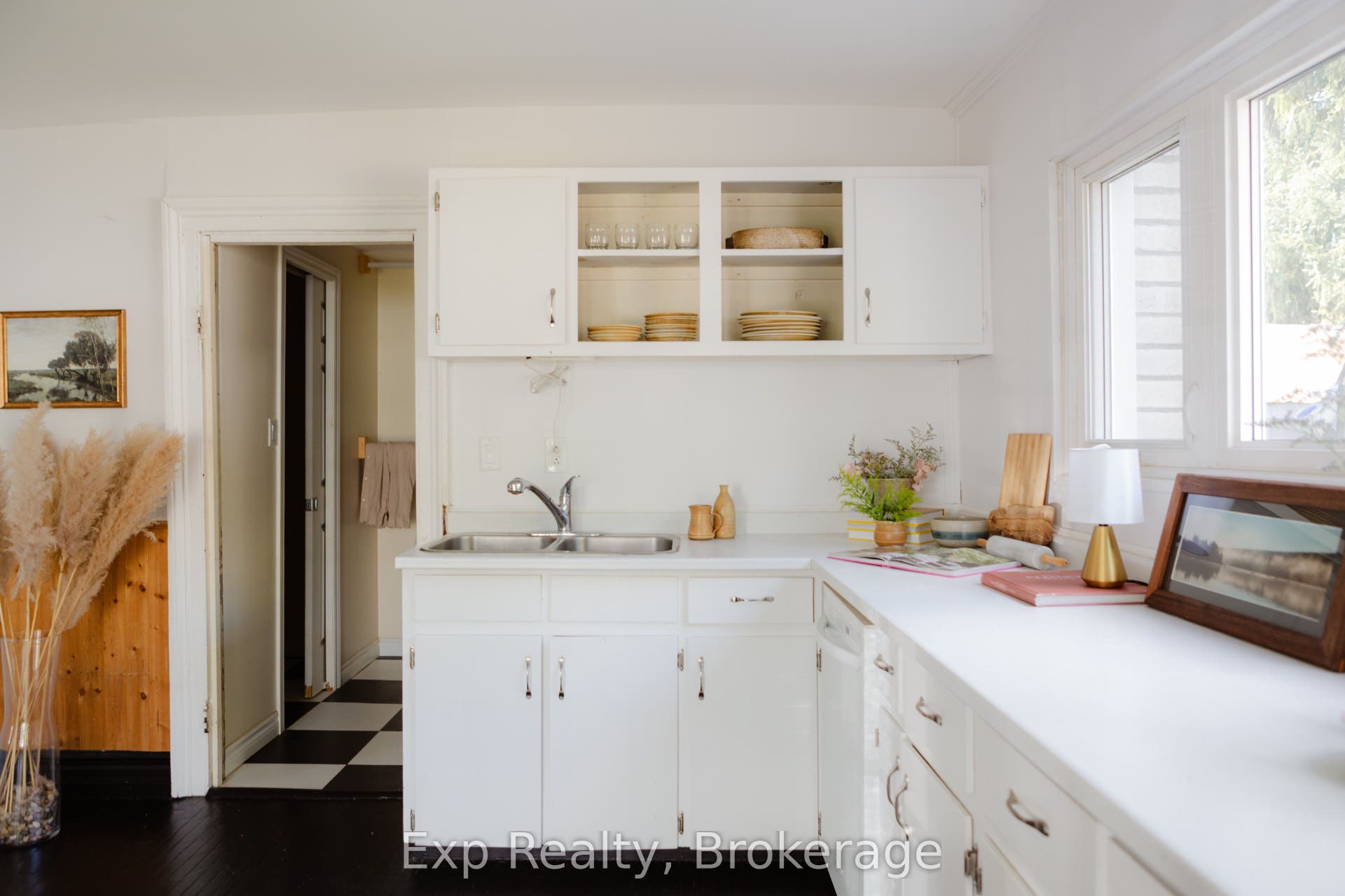 112 Front Street W, Stirling-Rawdon, Hastings ON K0K 3E0