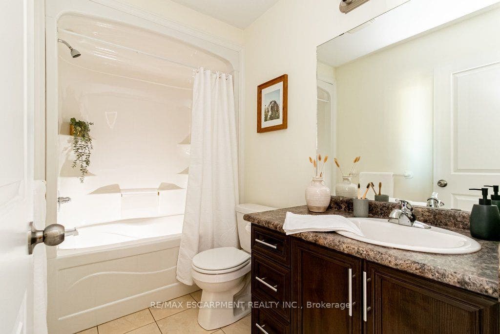 159 Highgate Heights, Hamilton, Hamilton ON L8J 0A3